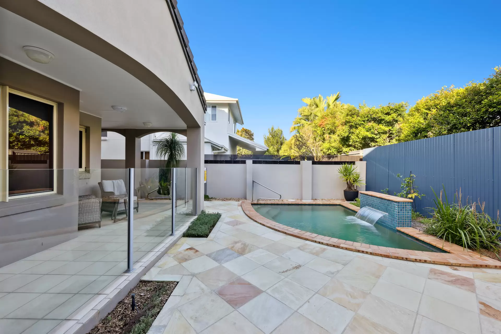 14 Durham Street, Southport Sold by Queensland Sotheby's International Realty - image 1