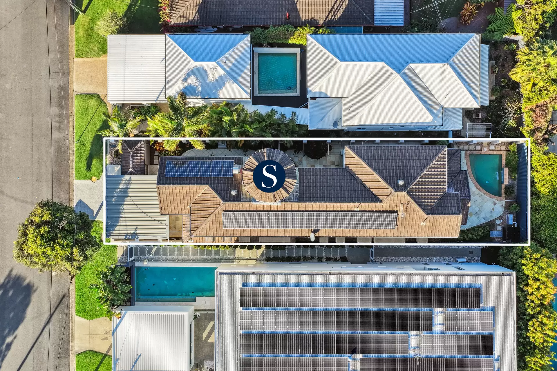 14 Durham Street, Southport Sold by Queensland Sotheby's International Realty - image 1