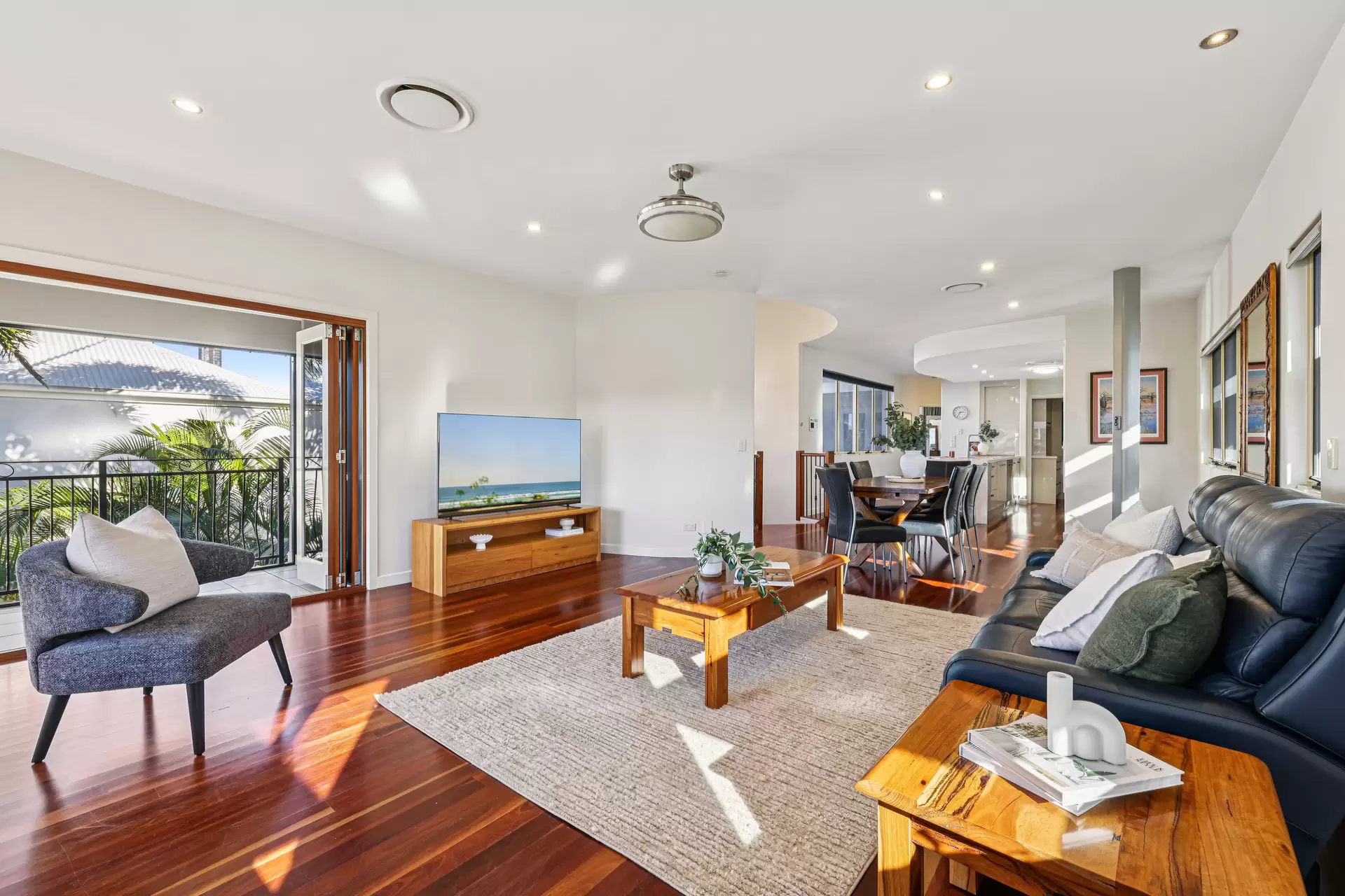14 Durham Street, Southport Sold by Queensland Sotheby's International Realty - image 1
