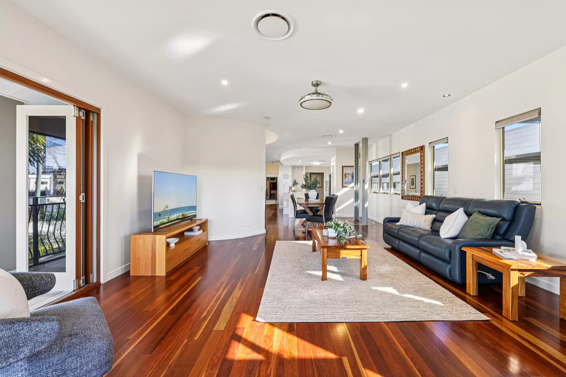 14 Durham Street, Southport Sold by Queensland Sotheby's International Realty - image 1