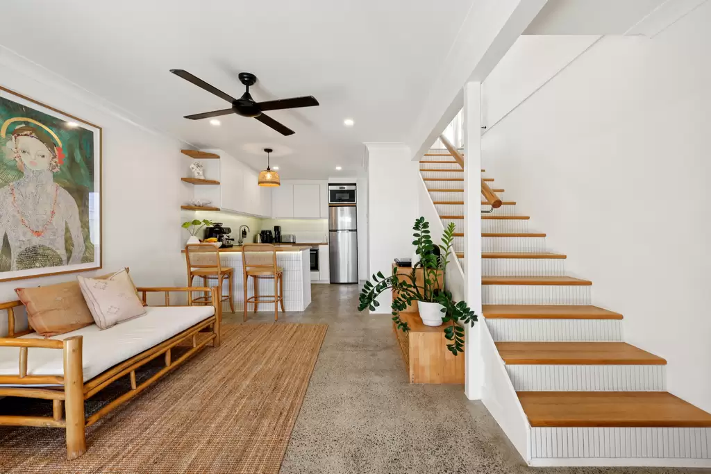 2/1384 Gold Coast Highway, Palm Beach Sold by Queensland Sotheby's International Realty