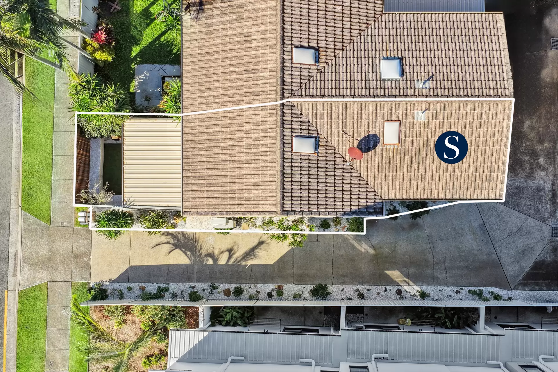 2/1384 Gold Coast Highway, Palm Beach Sold by Queensland Sotheby's International Realty - image 1