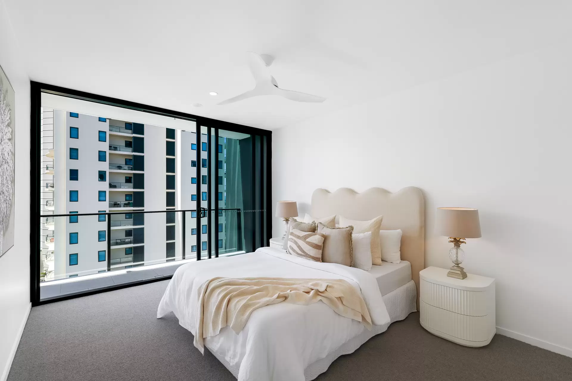 131/25 Woodroffe Avenue, Main Beach Sold by Queensland Sotheby's International Realty - image 1