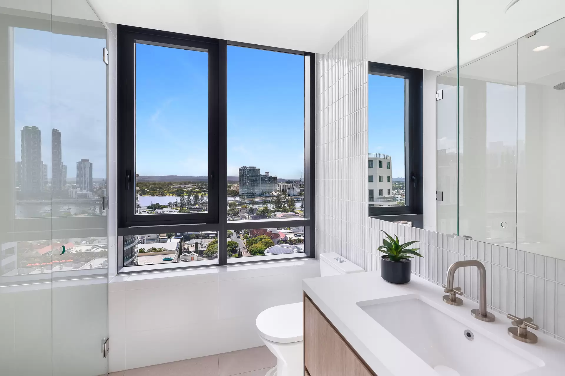 131/25 Woodroffe Avenue, Main Beach Sold by Queensland Sotheby's International Realty - image 1