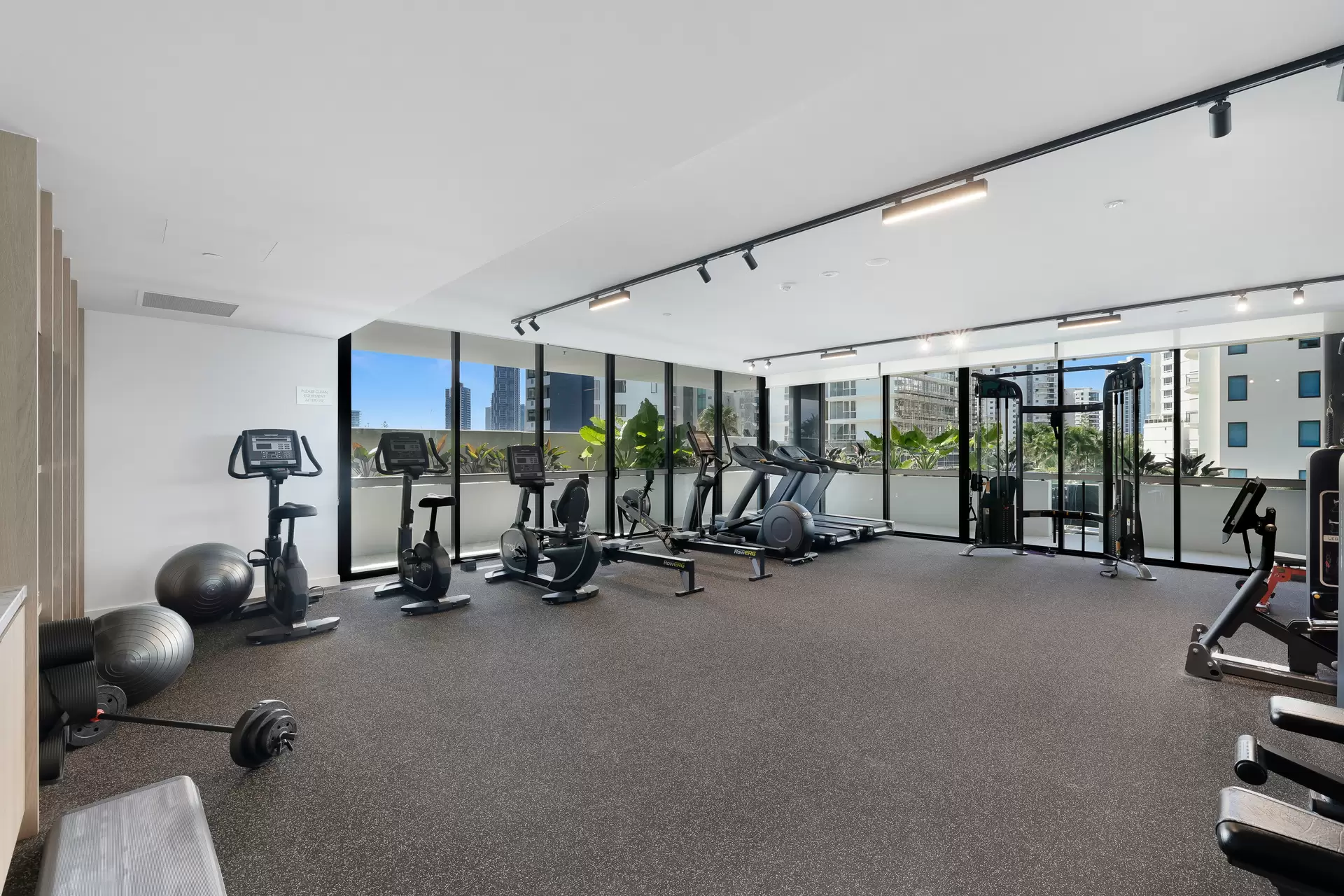 132/25 Woodroffe Avenue, Main Beach Sold by Queensland Sotheby's International Realty - image 1