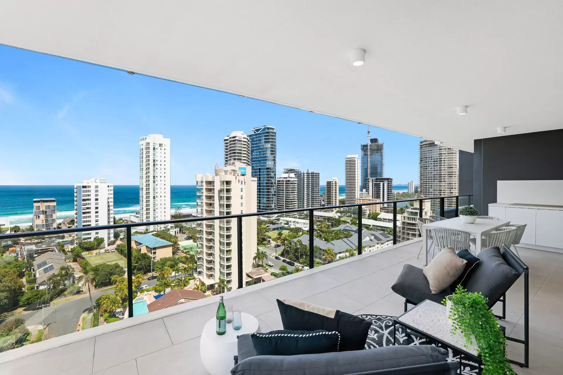 132/25 Woodroffe Avenue, Main Beach Sold by  - image 1