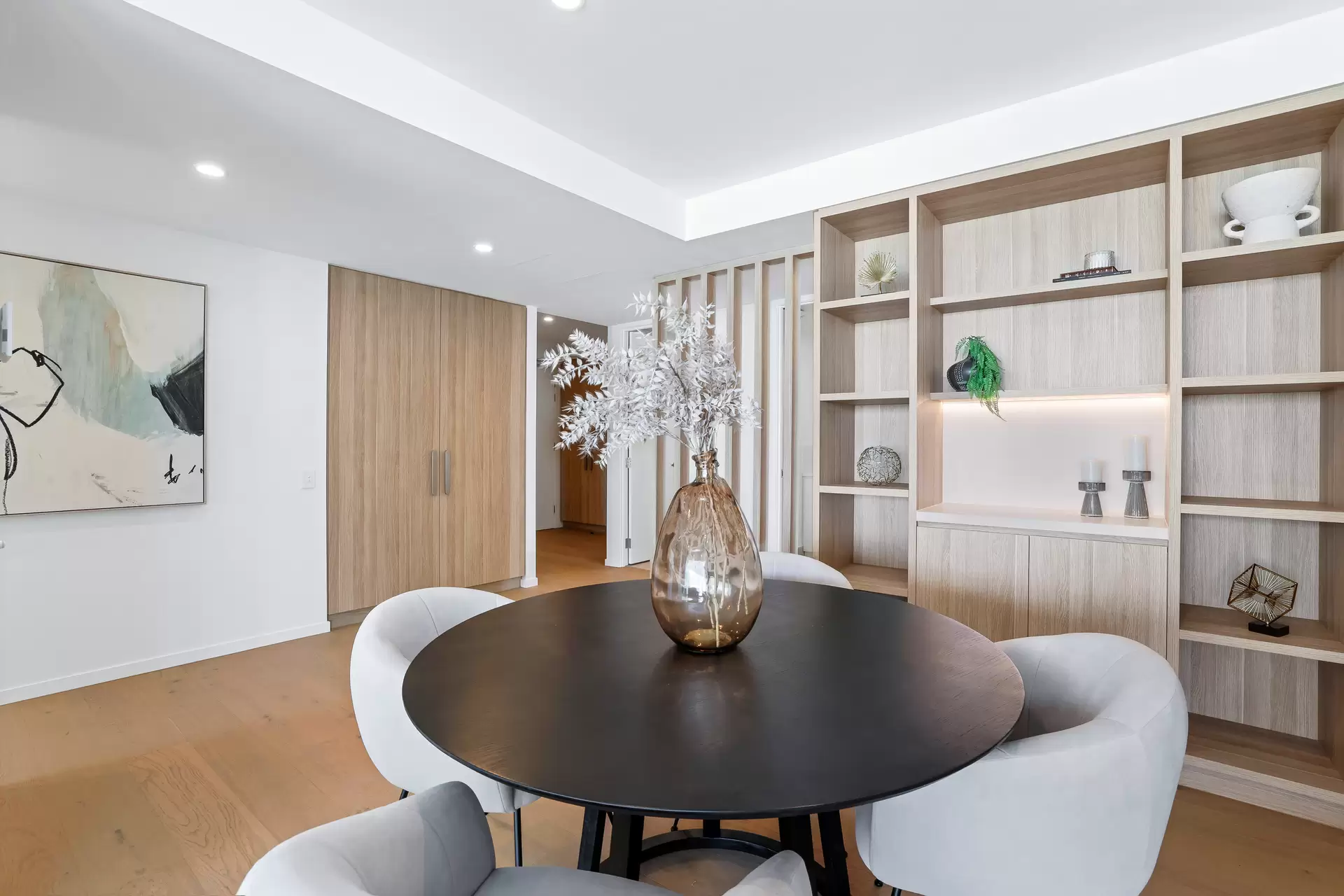 132/25 Woodroffe Avenue, Main Beach Sold by Queensland Sotheby's International Realty - image 1