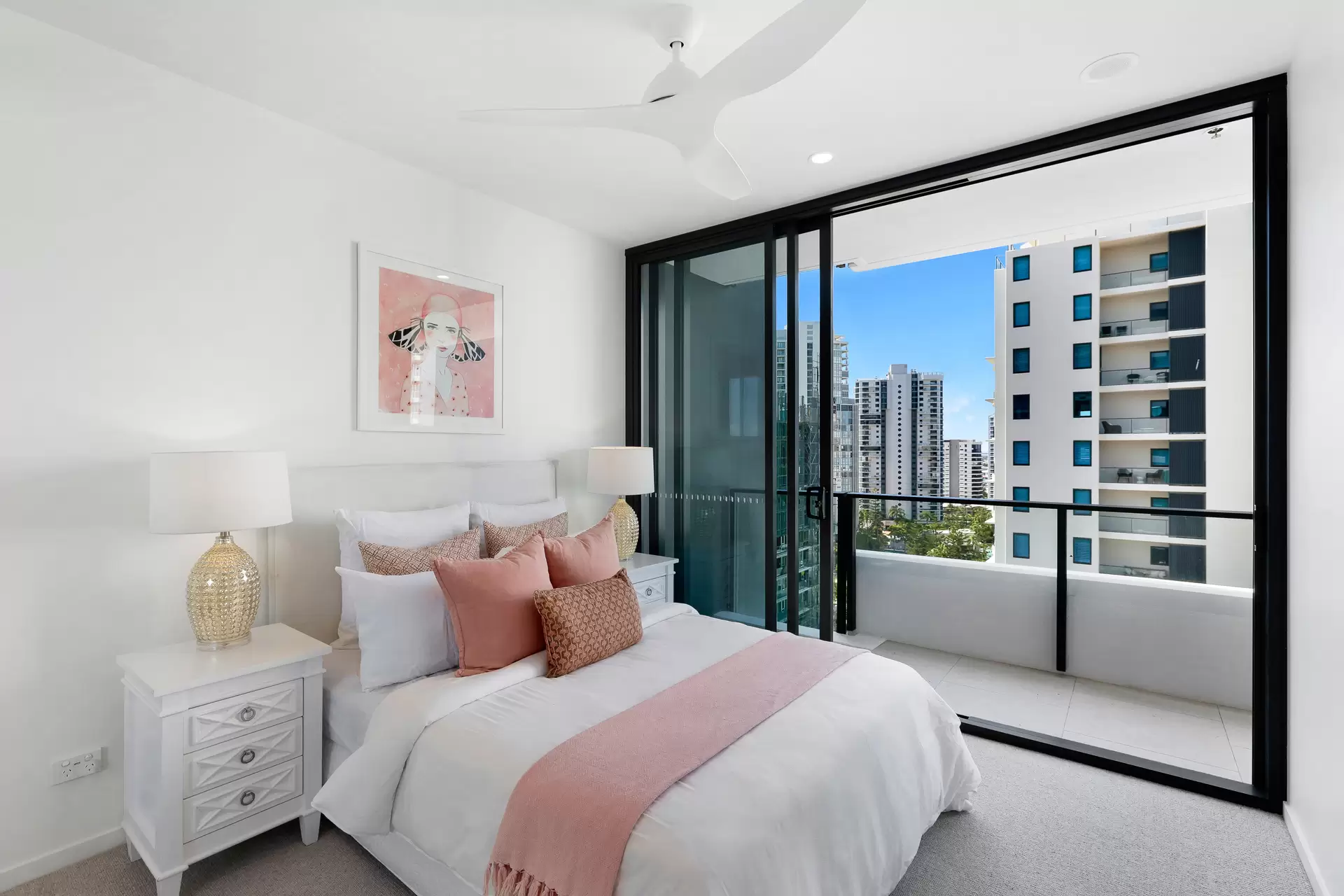 132/25 Woodroffe Avenue, Main Beach Sold by Queensland Sotheby's International Realty - image 1