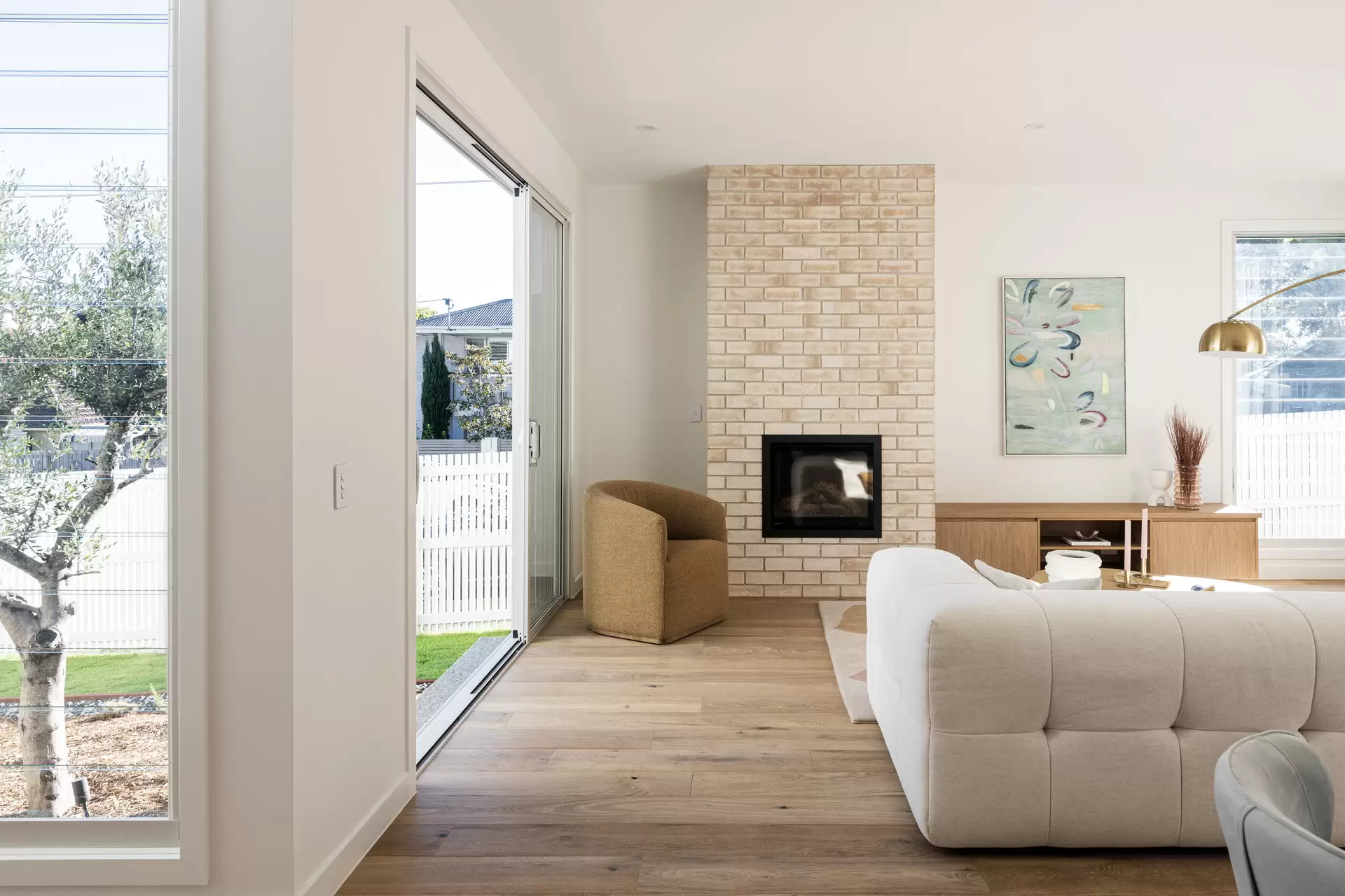 23 View Street, Kedron Sold by Queensland Sotheby's International Realty - image 1