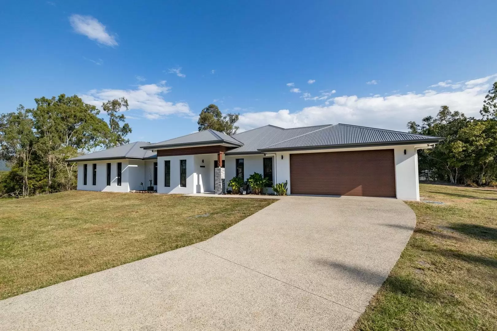 59 Ash Rise, Riordanvale Sold by Queensland Sotheby's International Realty - image 1