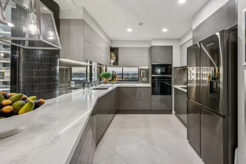 9/19 Peak Avenue, Main Beach Sold by Queensland Sotheby's International Realty