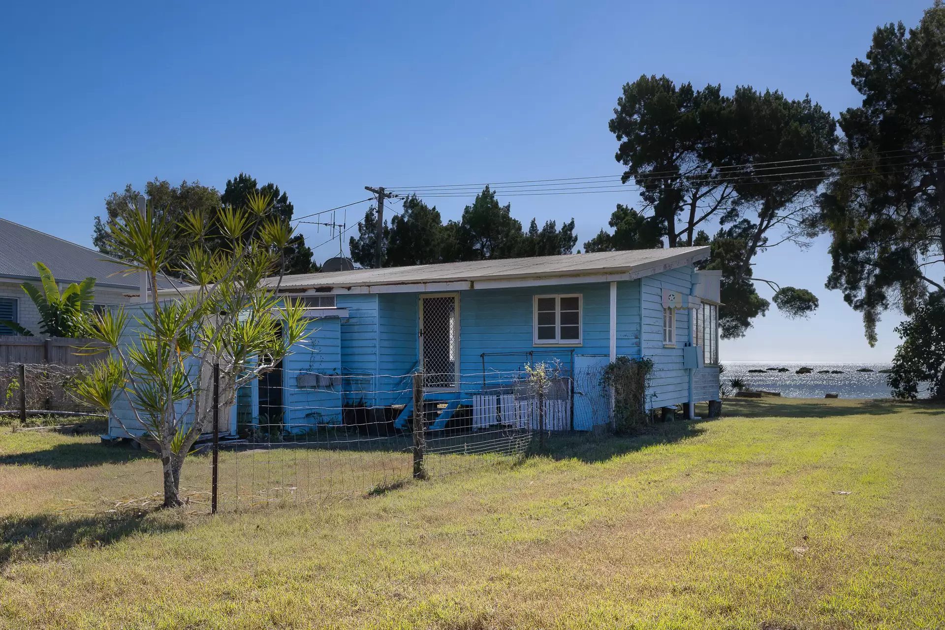 6 Moreton Street, Toogoom Sold by  - image 1