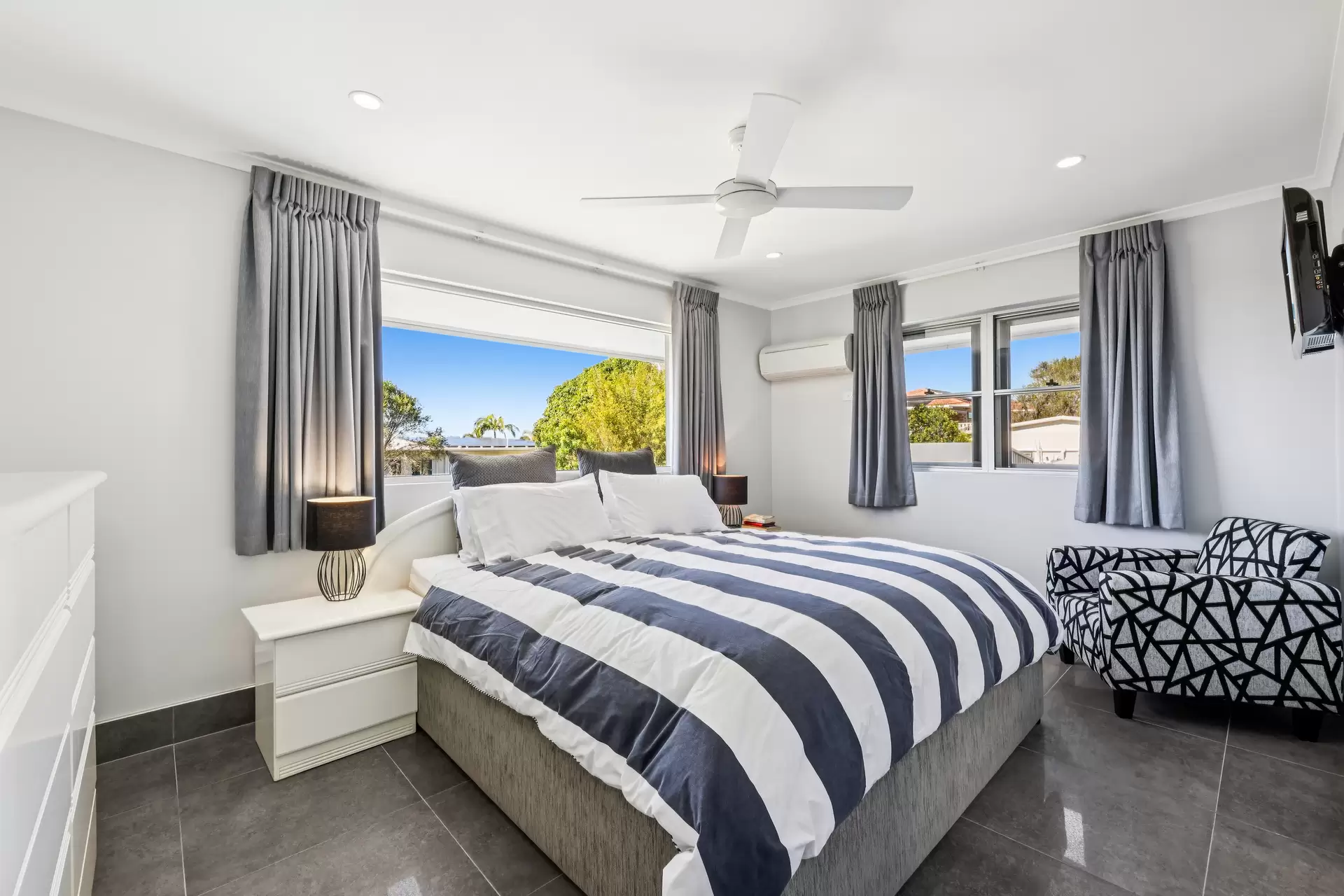 66 Imperial Parade, Labrador Sold by Queensland Sotheby's International Realty - image 1