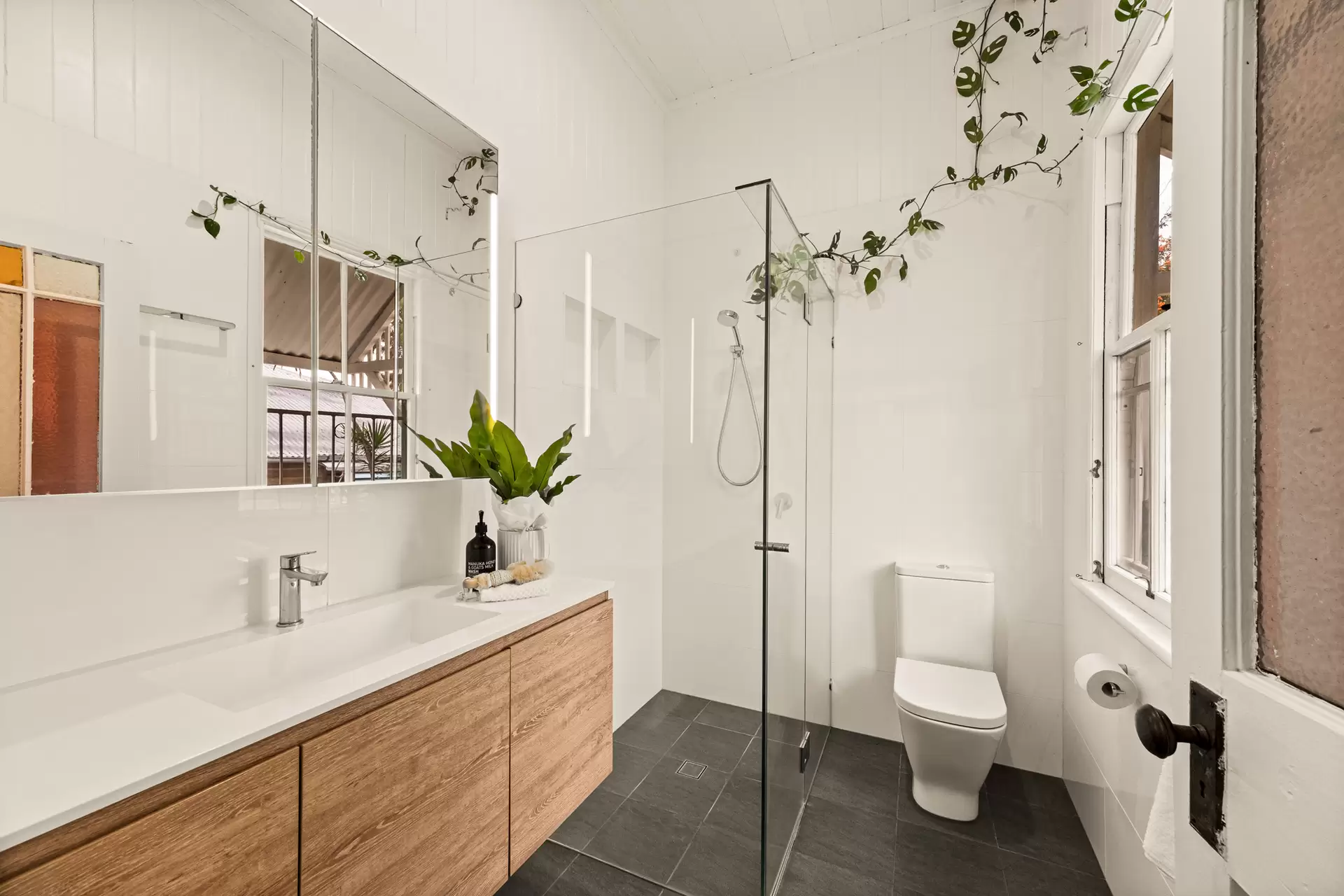 10 Nelson Street, Kalinga Sold by Queensland Sotheby's International Realty - image 1