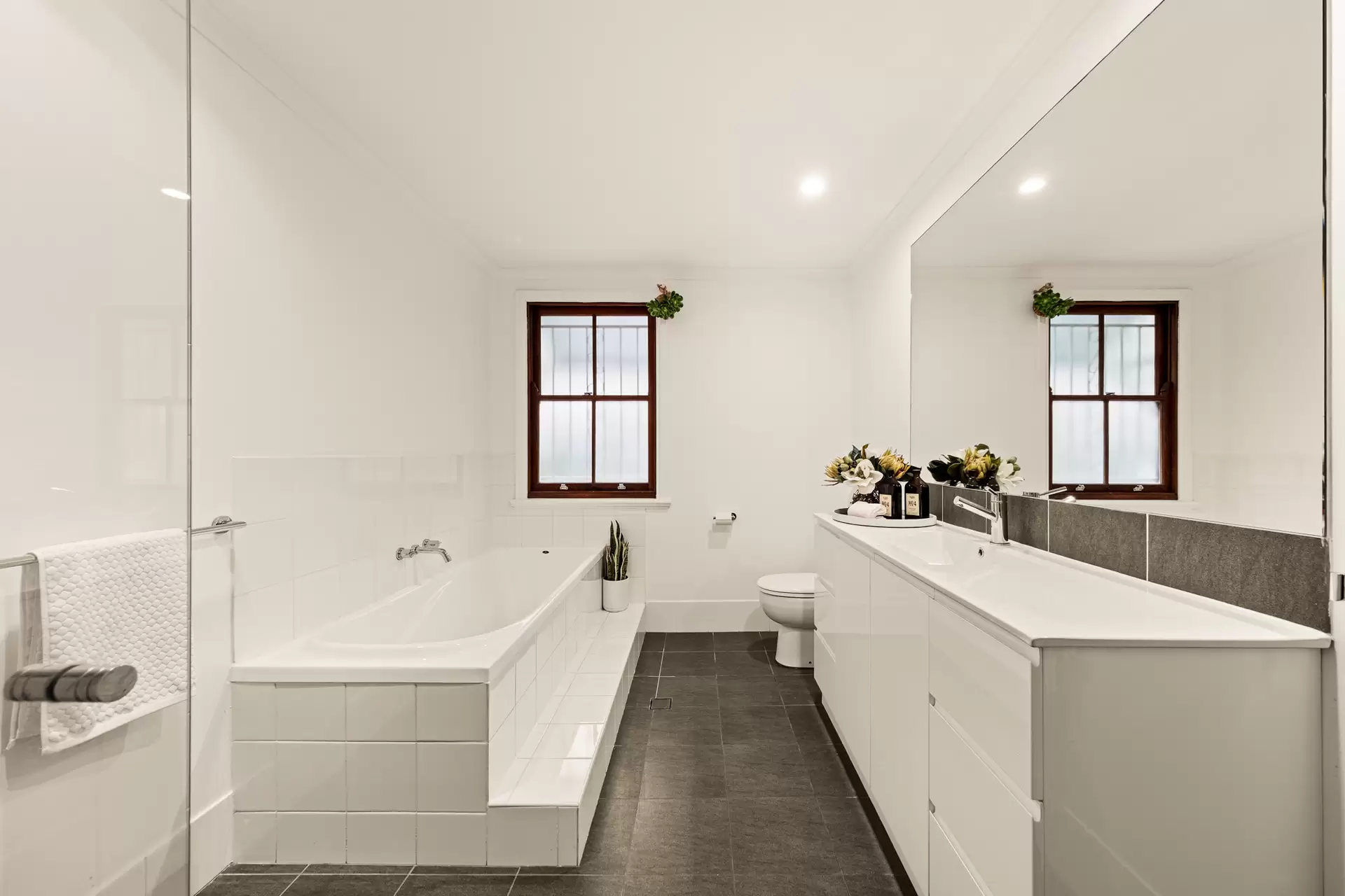 10 Nelson Street, Kalinga Sold by Queensland Sotheby's International Realty - image 1