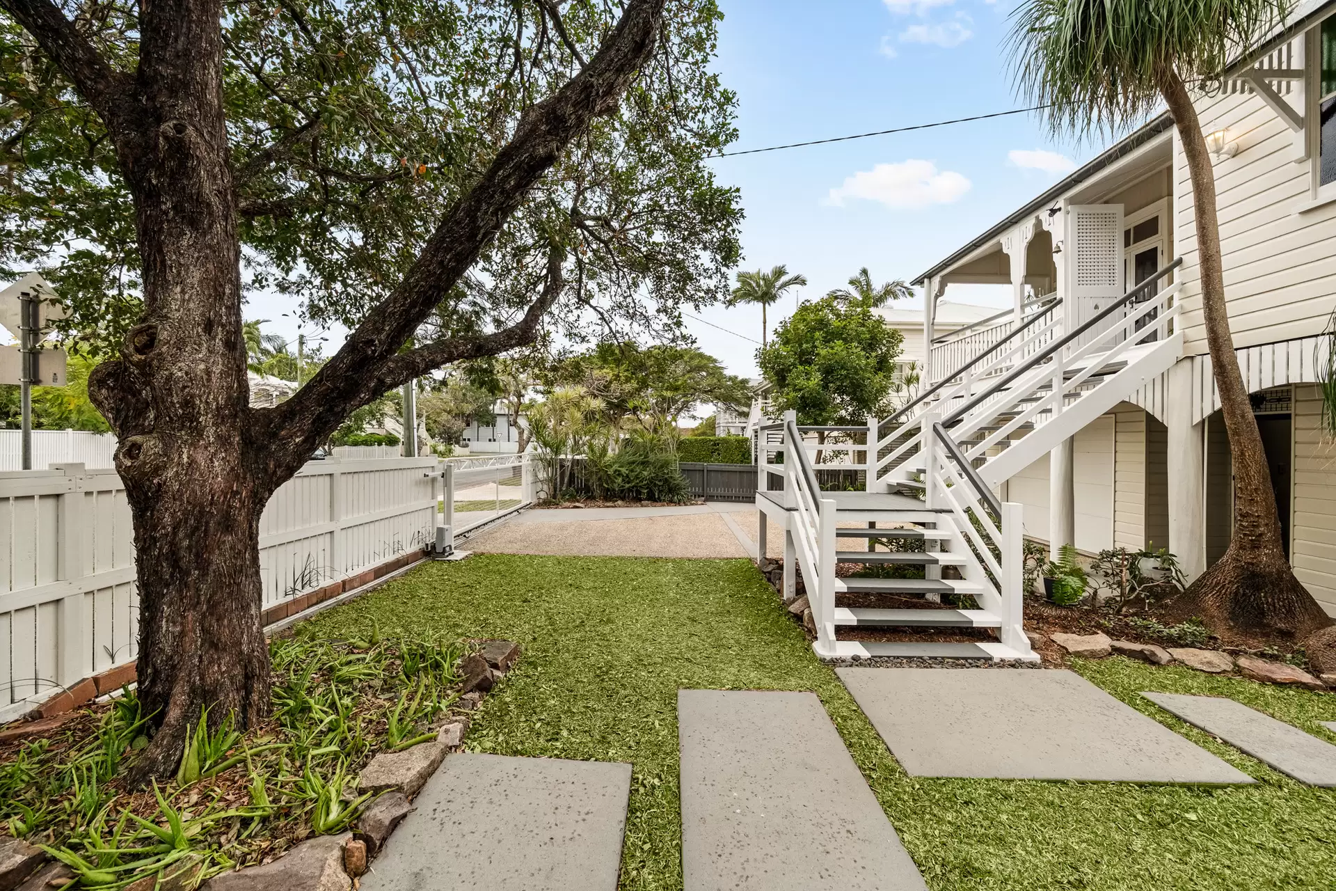 10 Nelson Street, Kalinga Sold by Queensland Sotheby's International Realty - image 1