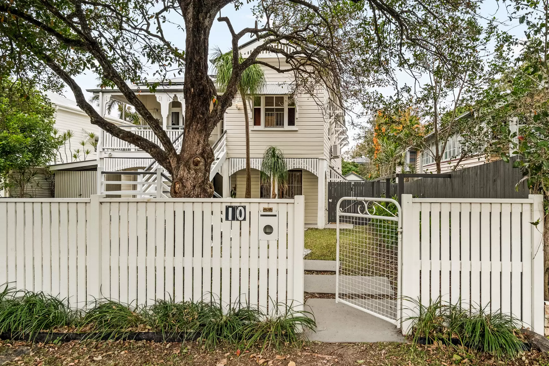 10 Nelson Street, Kalinga Sold by Queensland Sotheby's International Realty - image 1