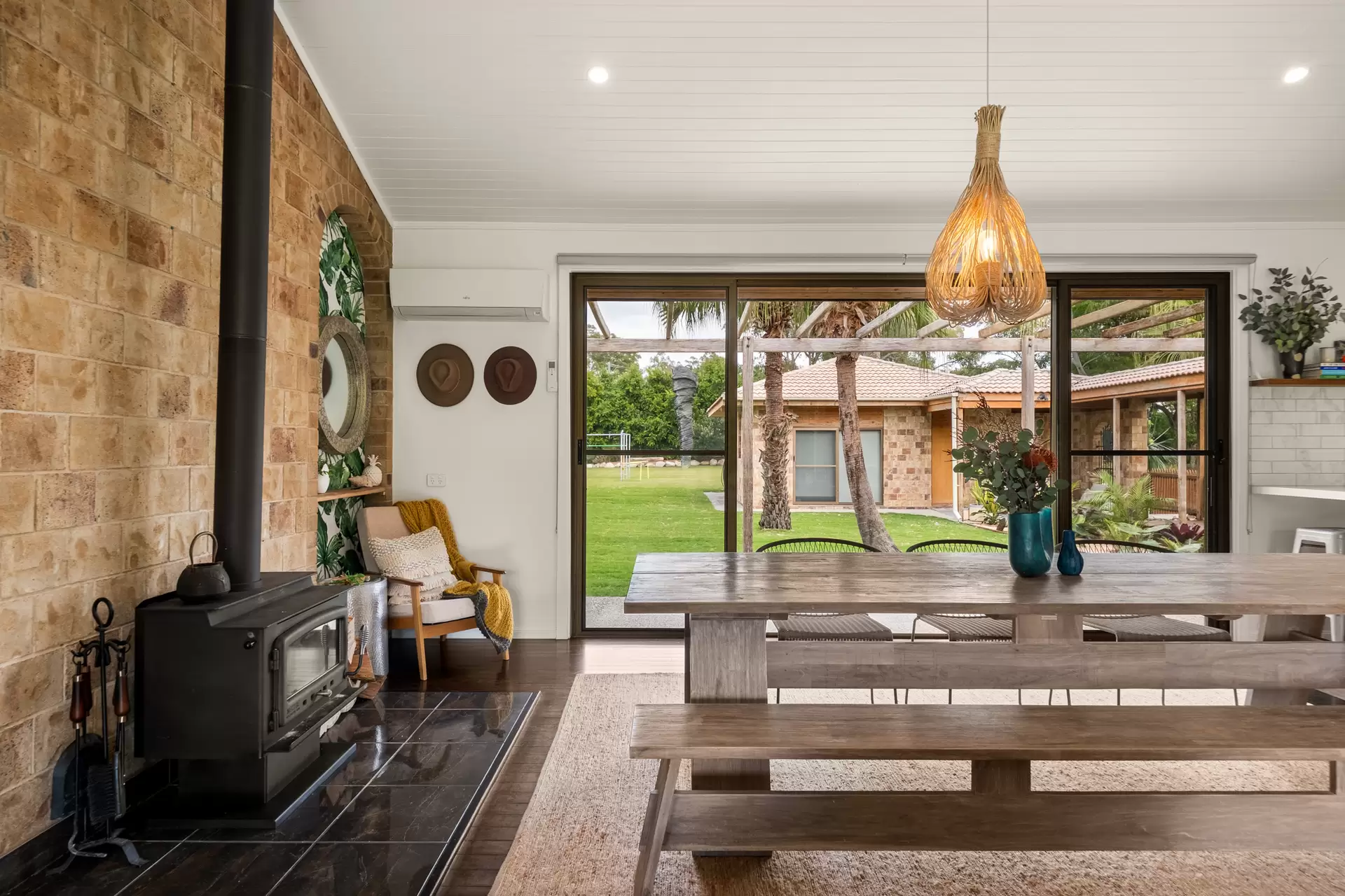 134 Grassdale Road, Belmont Sold by  - image 1