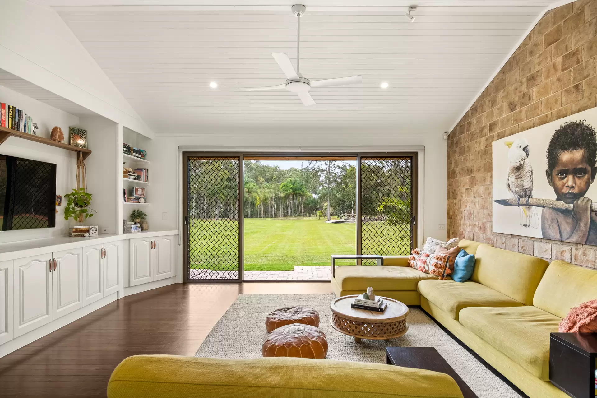 134 Grassdale Road, Belmont Sold by Queensland Sotheby's International Realty - image 1