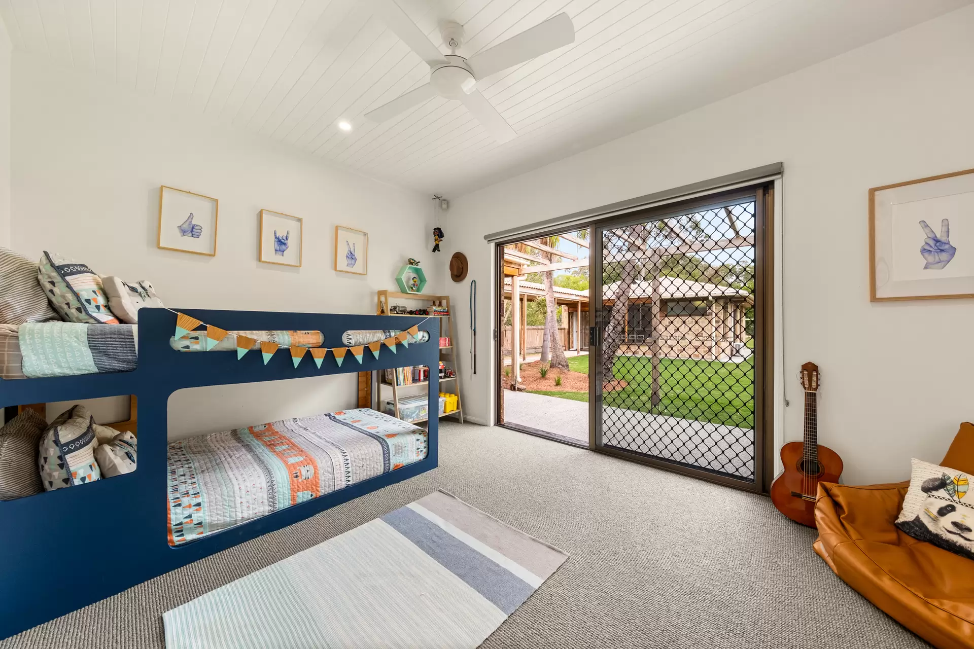 134 Grassdale Road, Belmont Sold by Queensland Sotheby's International Realty - image 1