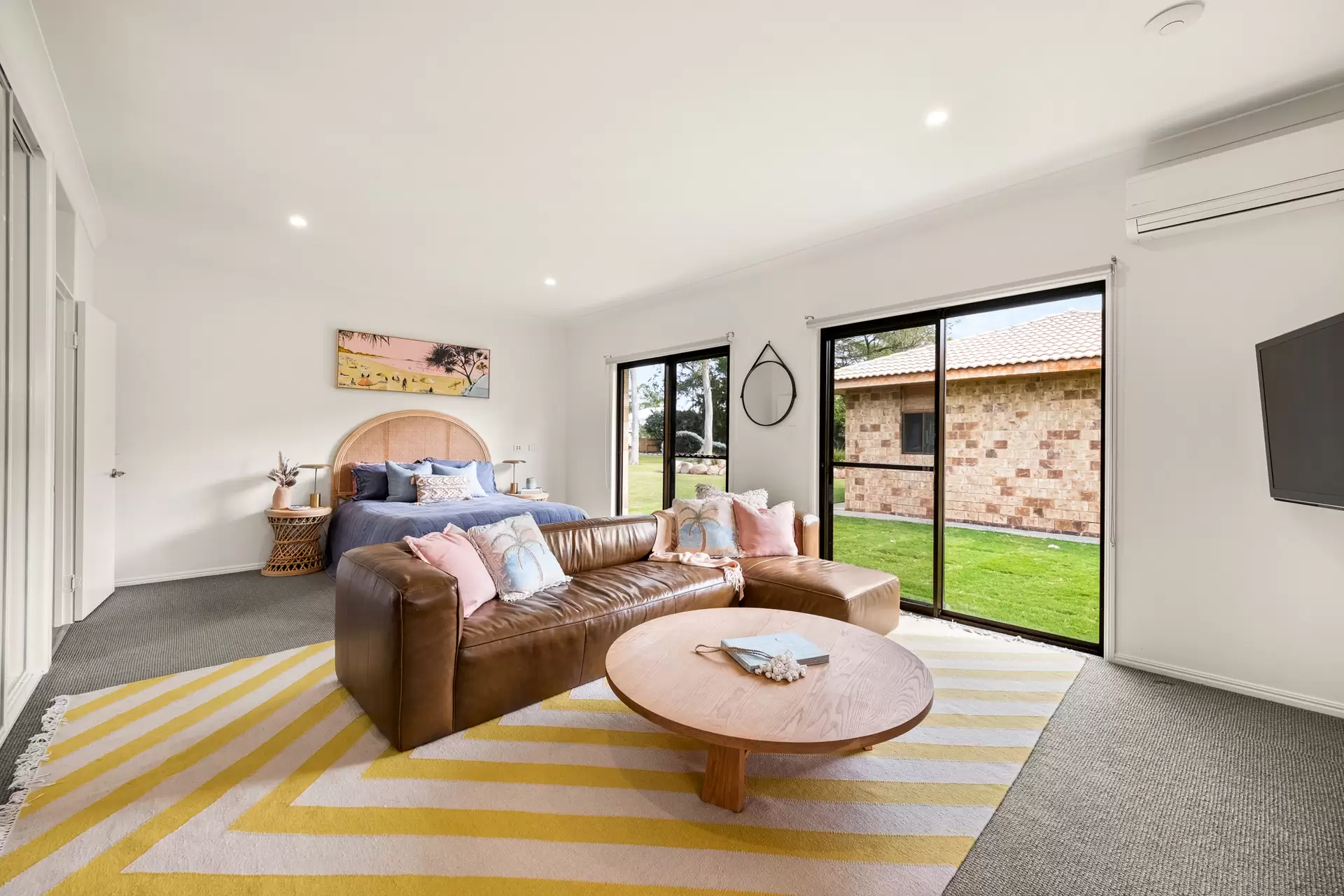 134 Grassdale Road, Belmont Sold by Queensland Sotheby's International Realty - image 1