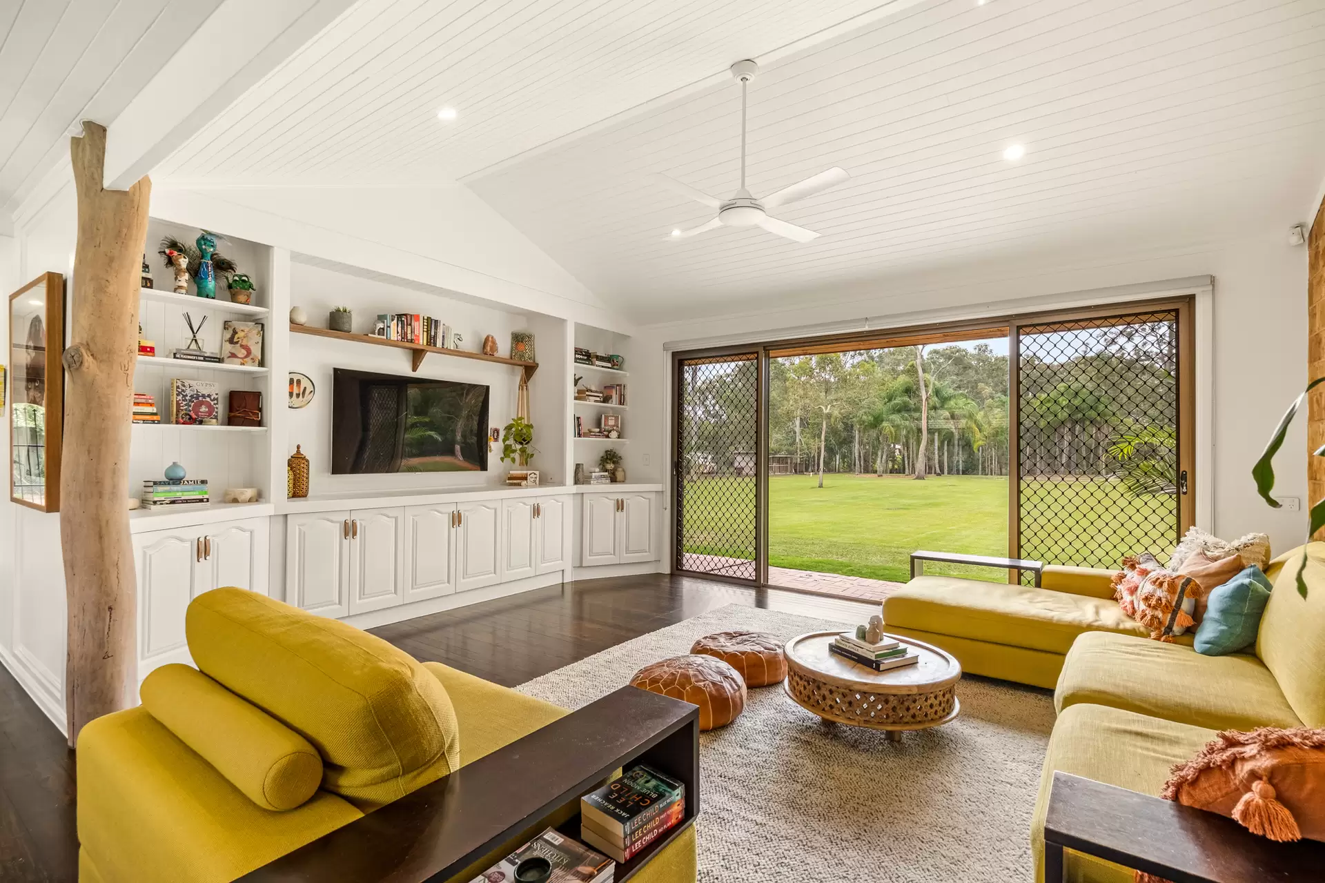 134 Grassdale Road, Belmont Sold by Queensland Sotheby's International Realty - image 1