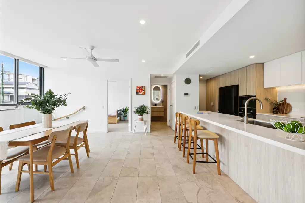 204/5 Nyrang Avenue, Palm Beach Sold by Queensland Sotheby's International Realty