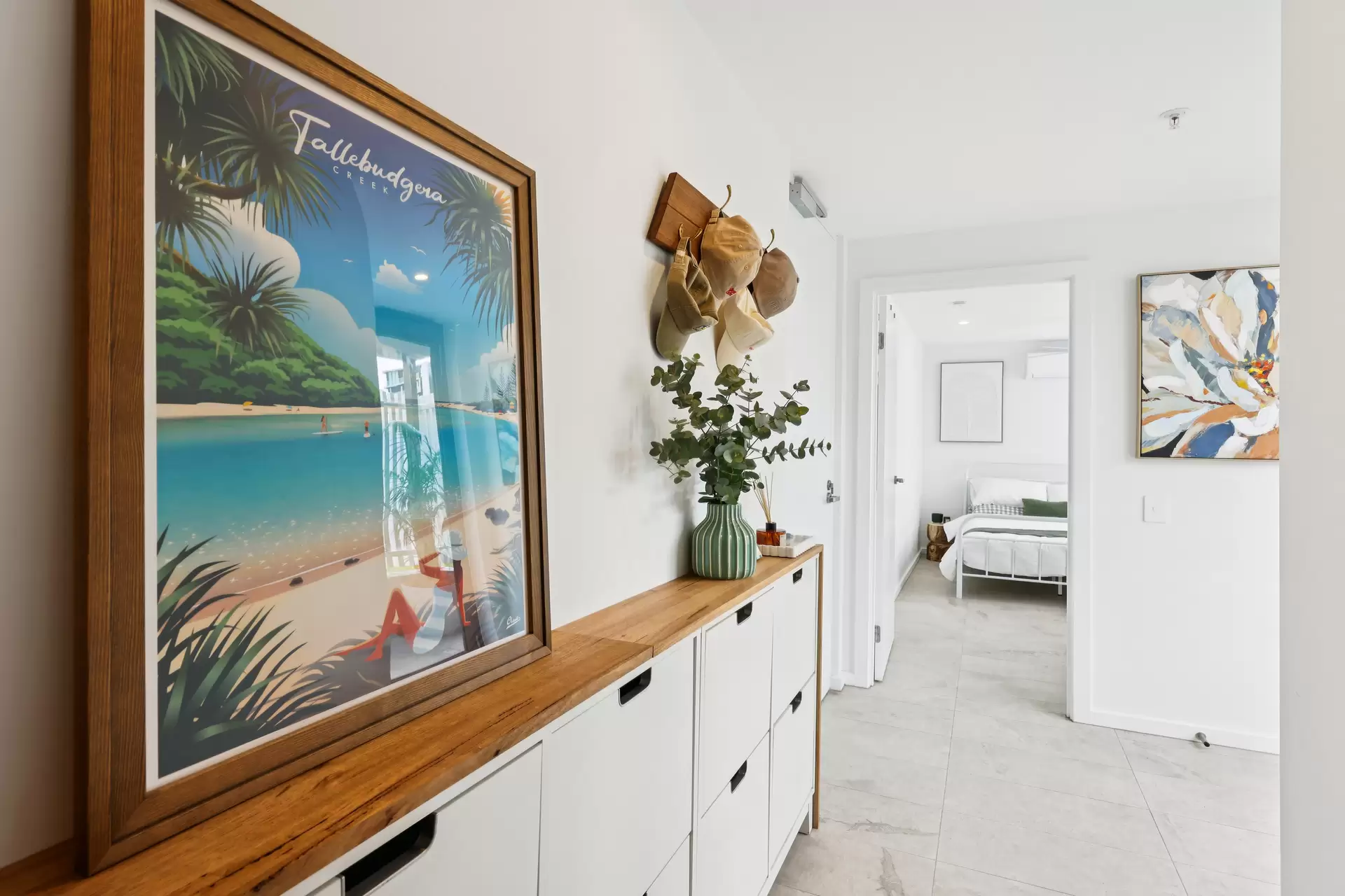 204/5 Nyrang Avenue, Palm Beach Sold by  - image 1