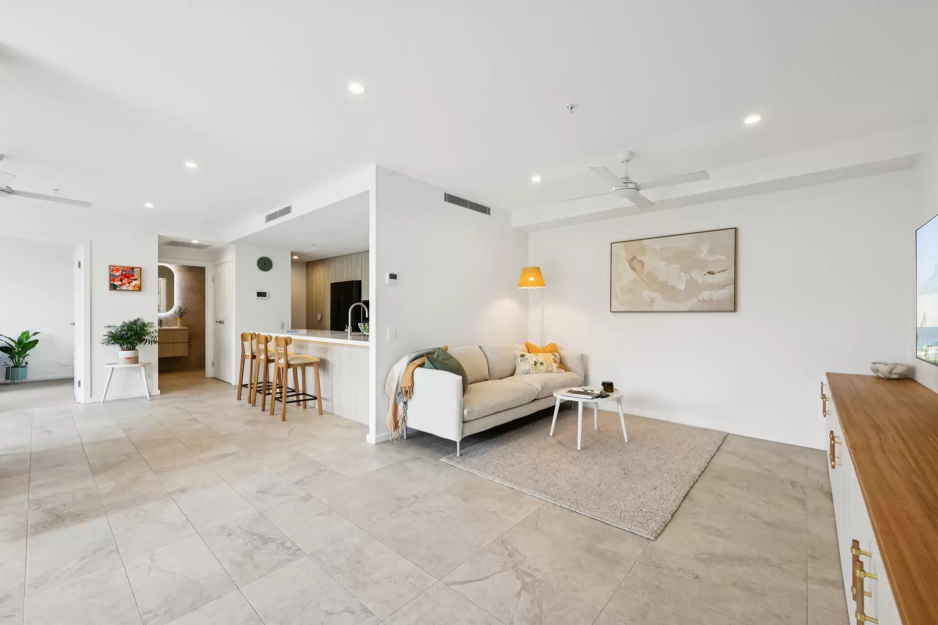 204/5 Nyrang Avenue, Palm Beach Sold by  - image 1