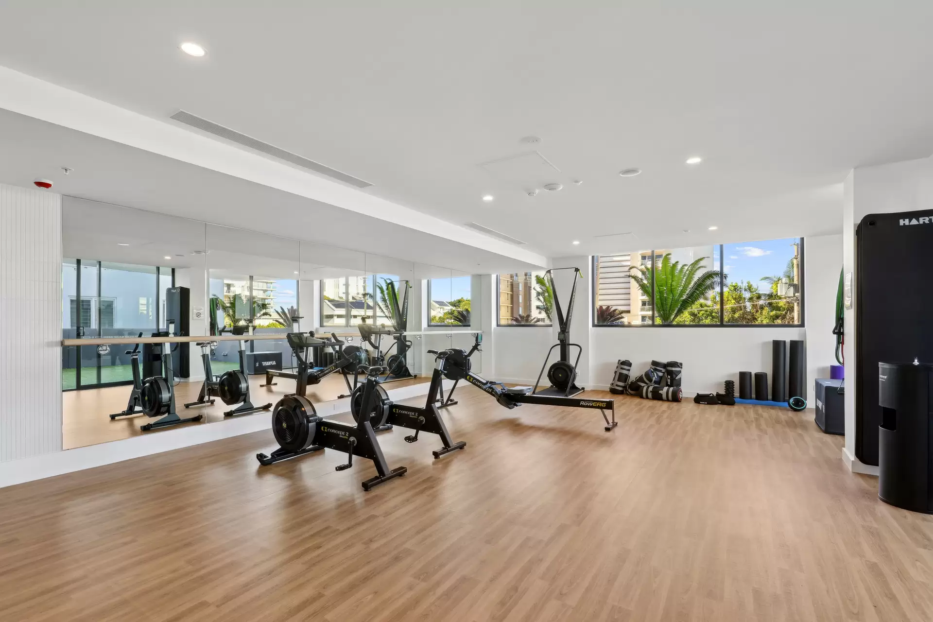 204/5 Nyrang Avenue, Palm Beach Sold by Queensland Sotheby's International Realty - image 1