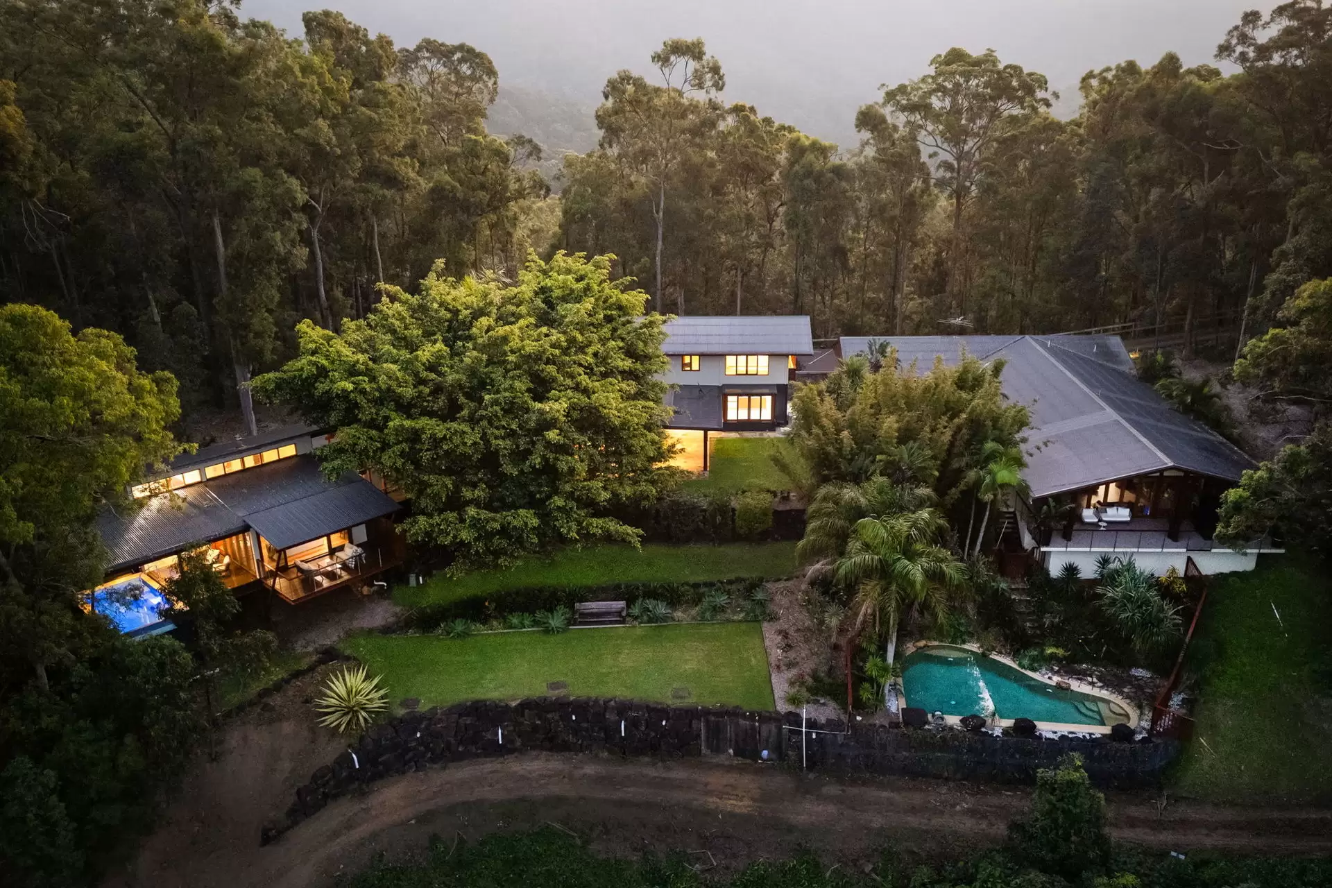 423 Ruffles Road, Willow Vale Sold by Queensland Sotheby's International Realty - image 1