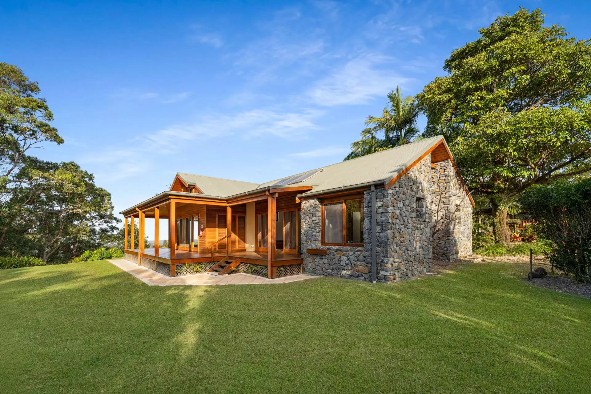 423 Ruffles Road, Willow Vale Sold by Queensland Sotheby's International Realty - image 1