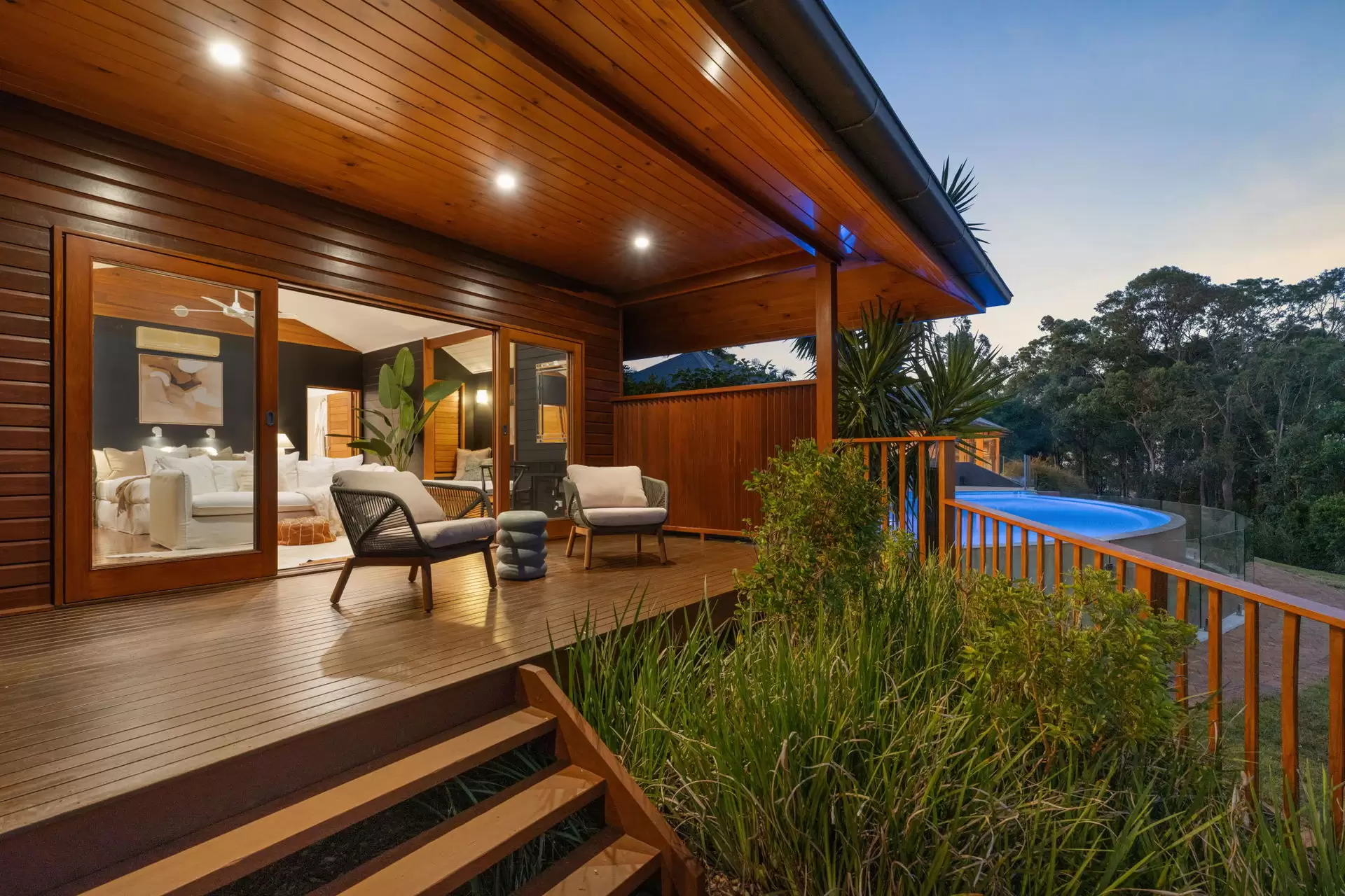 423 Ruffles Road, Willow Vale Sold by Queensland Sotheby's International Realty - image 1