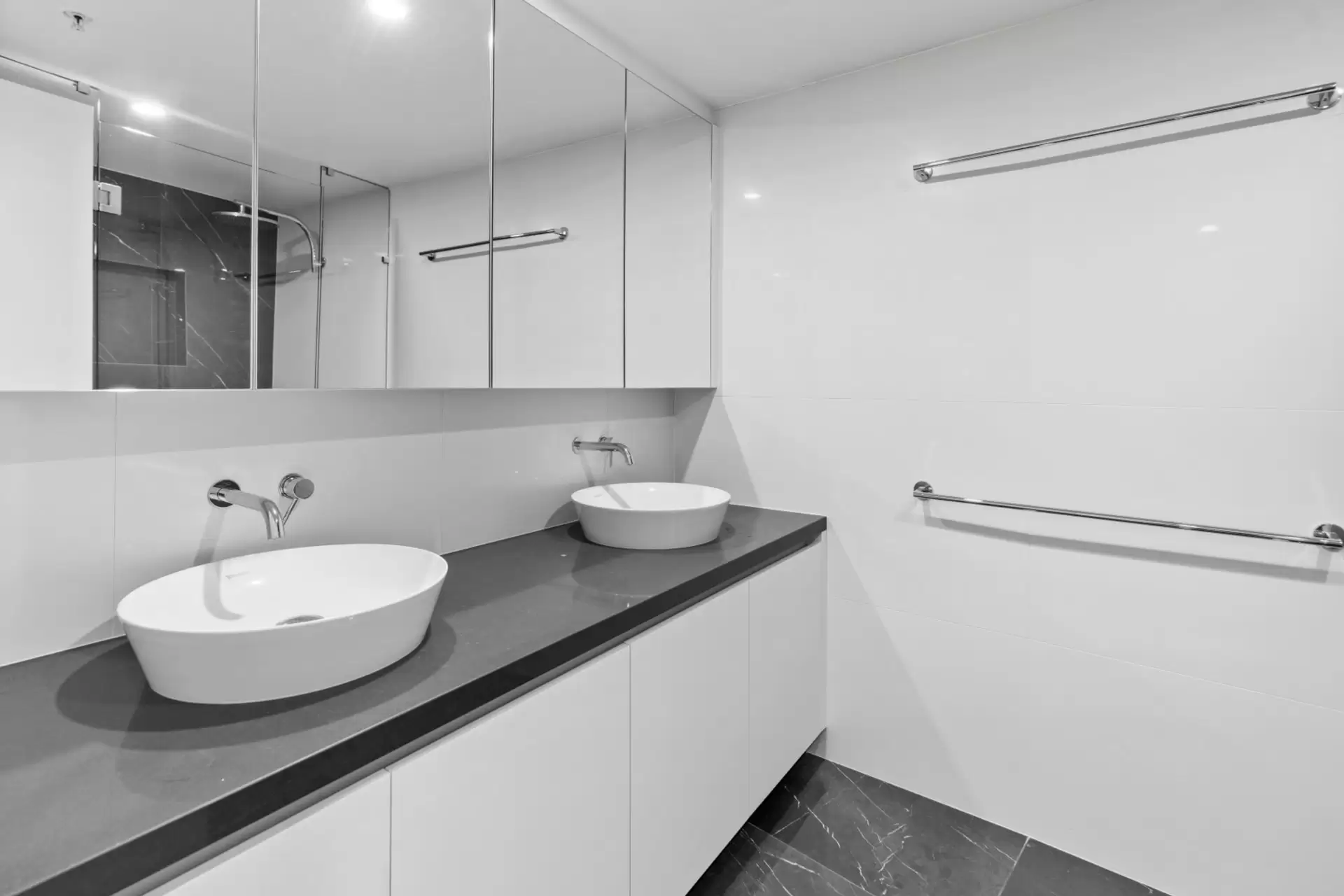 83/29-39 Woodroffe Avenue, Main Beach Sold by Queensland Sotheby's International Realty - image 1