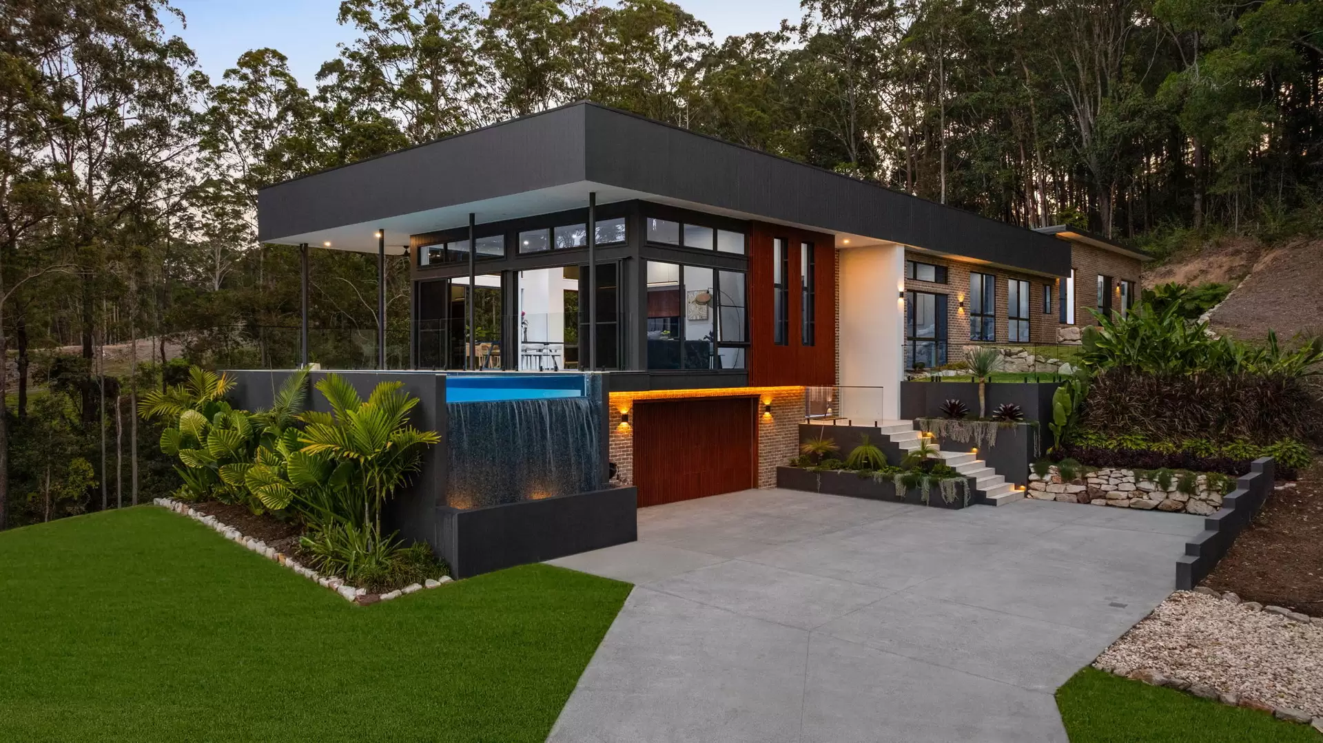 27 Martha Ruddy Way, Tallebudgera Sold by Queensland Sotheby's International Realty - image 1