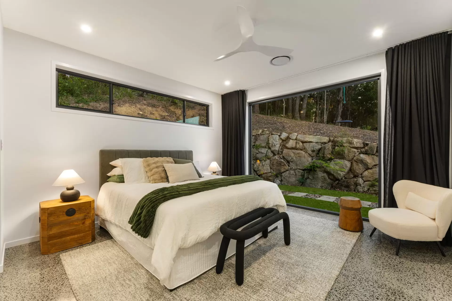 27 Martha Ruddy Way, Tallebudgera Sold by Queensland Sotheby's International Realty - image 1