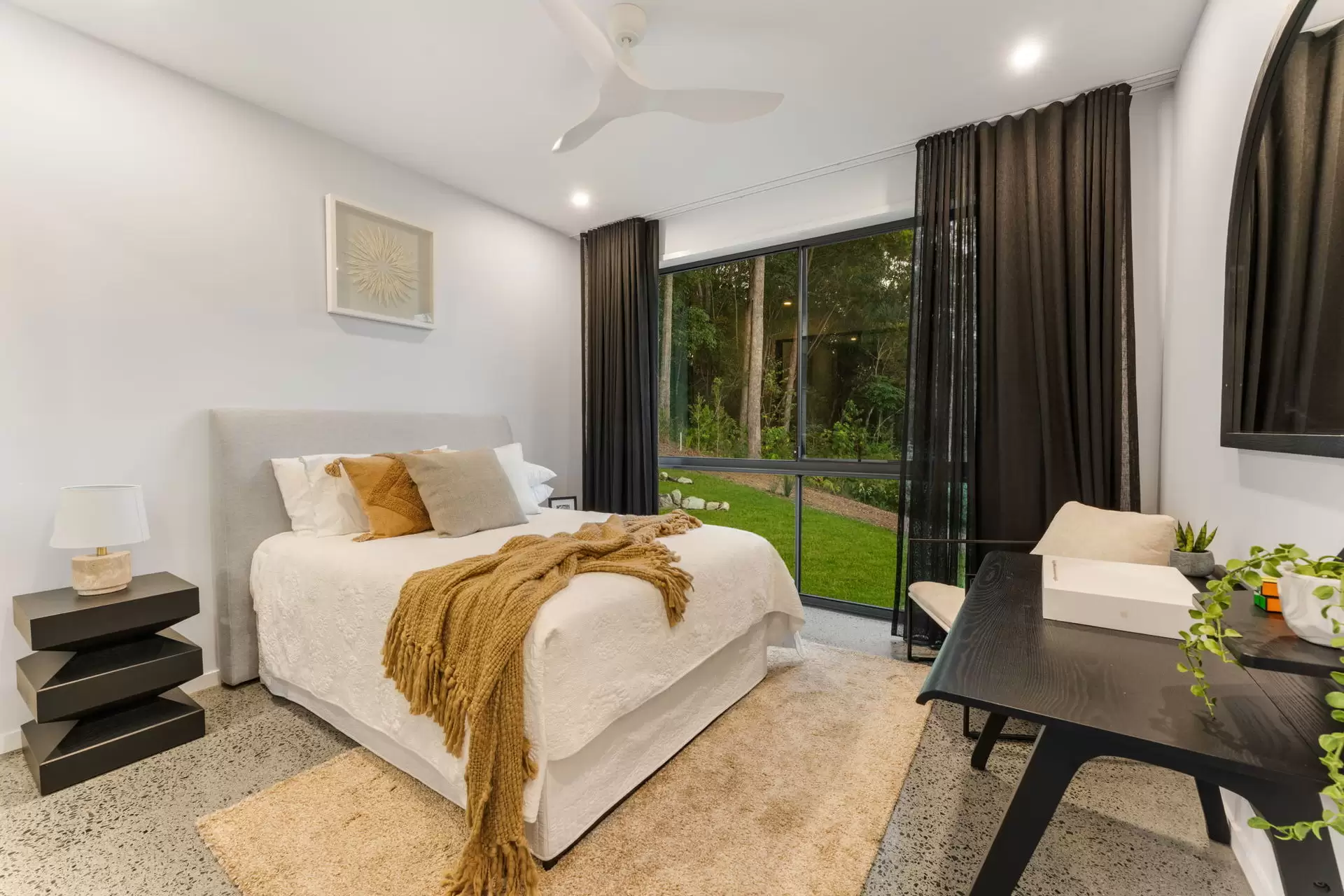 27 Martha Ruddy Way, Tallebudgera Sold by Queensland Sotheby's International Realty - image 1