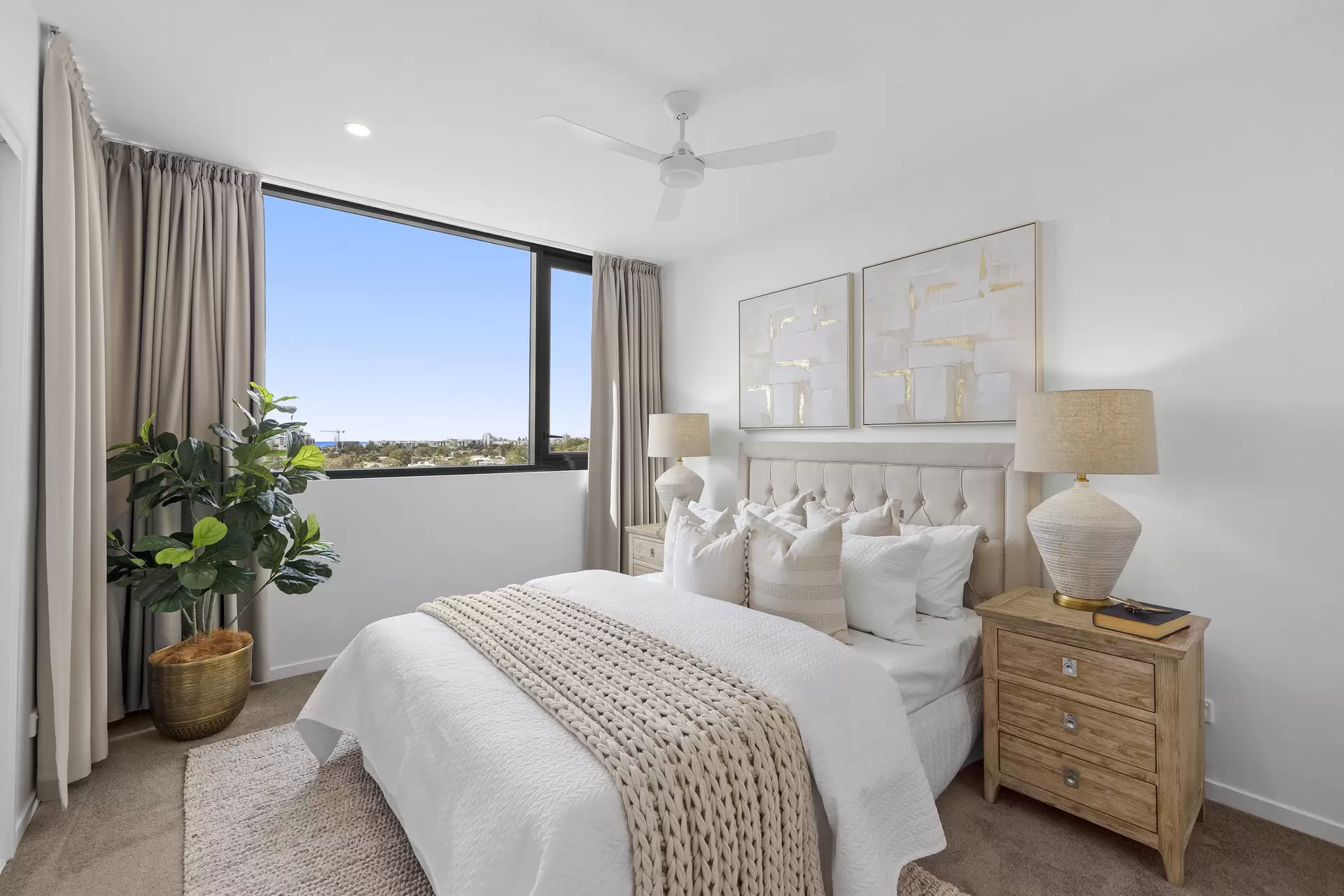 804/12 South Sea Islander Way, Maroochydore Sold by Queensland Sotheby's International Realty - image 1