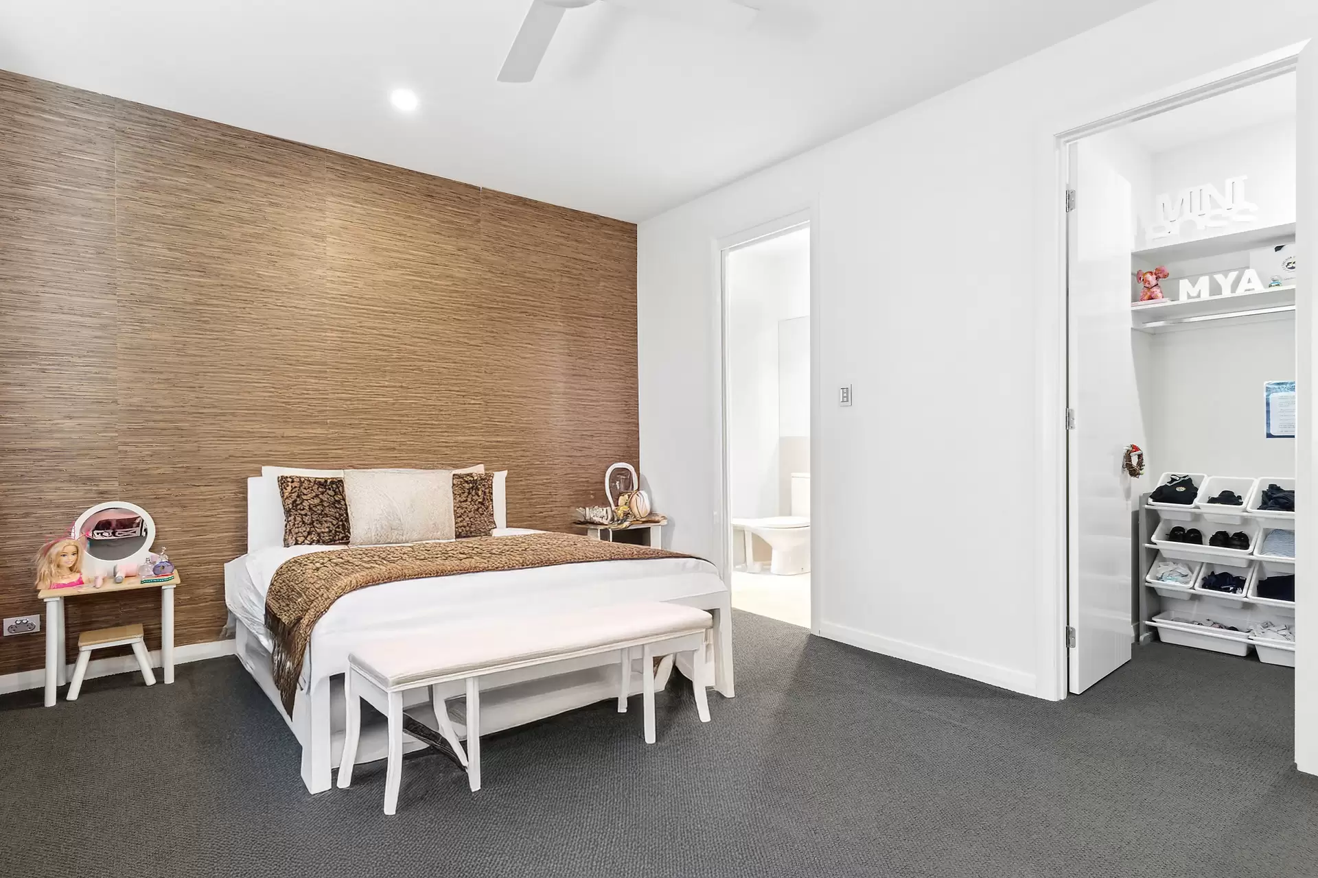 11 Megan Court, Thornlands Sold by Queensland Sotheby's International Realty - image 1