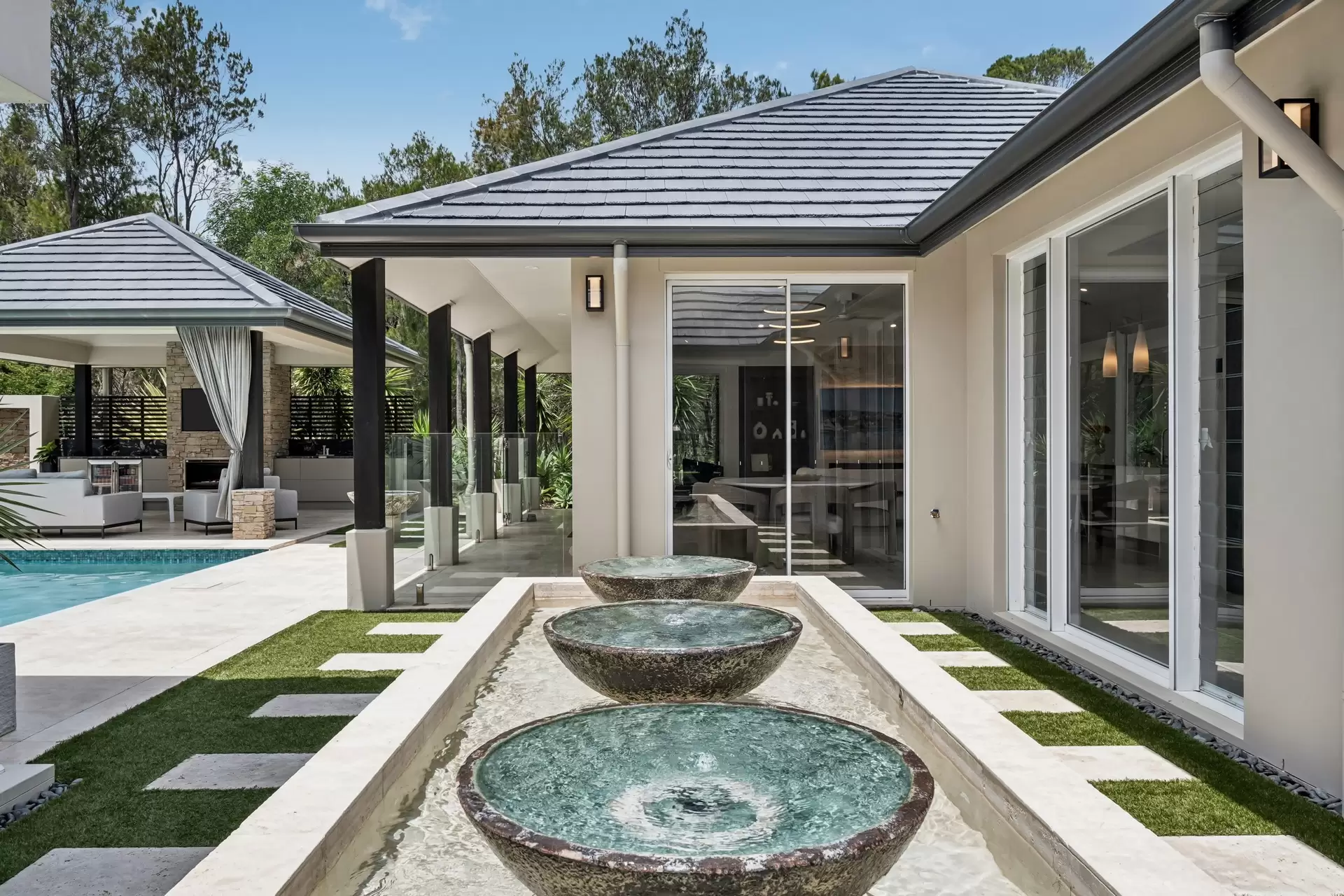 11 Megan Court, Thornlands Sold by Queensland Sotheby's International Realty - image 1