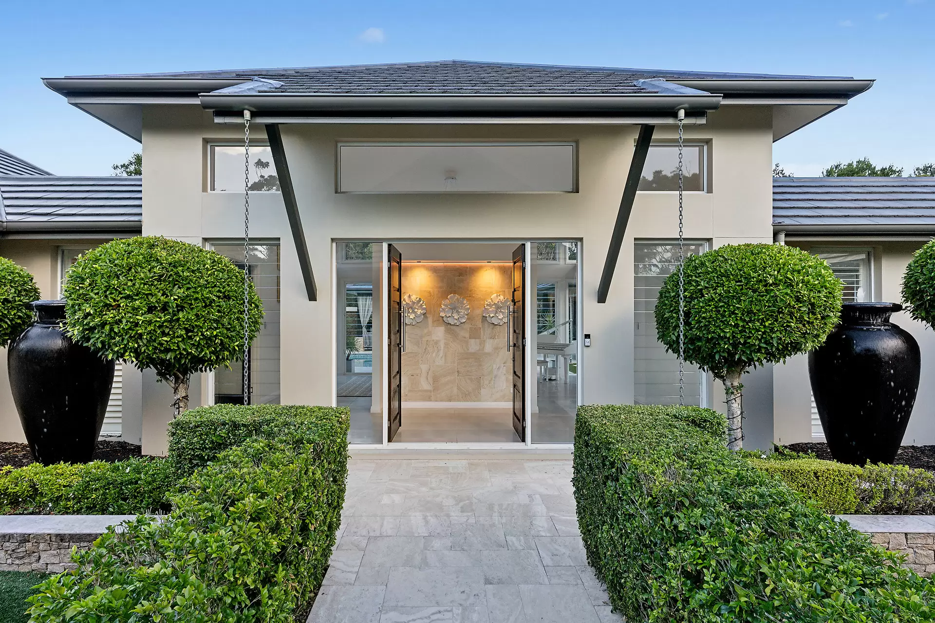 11 Megan Court, Thornlands Sold by Queensland Sotheby's International Realty - image 1