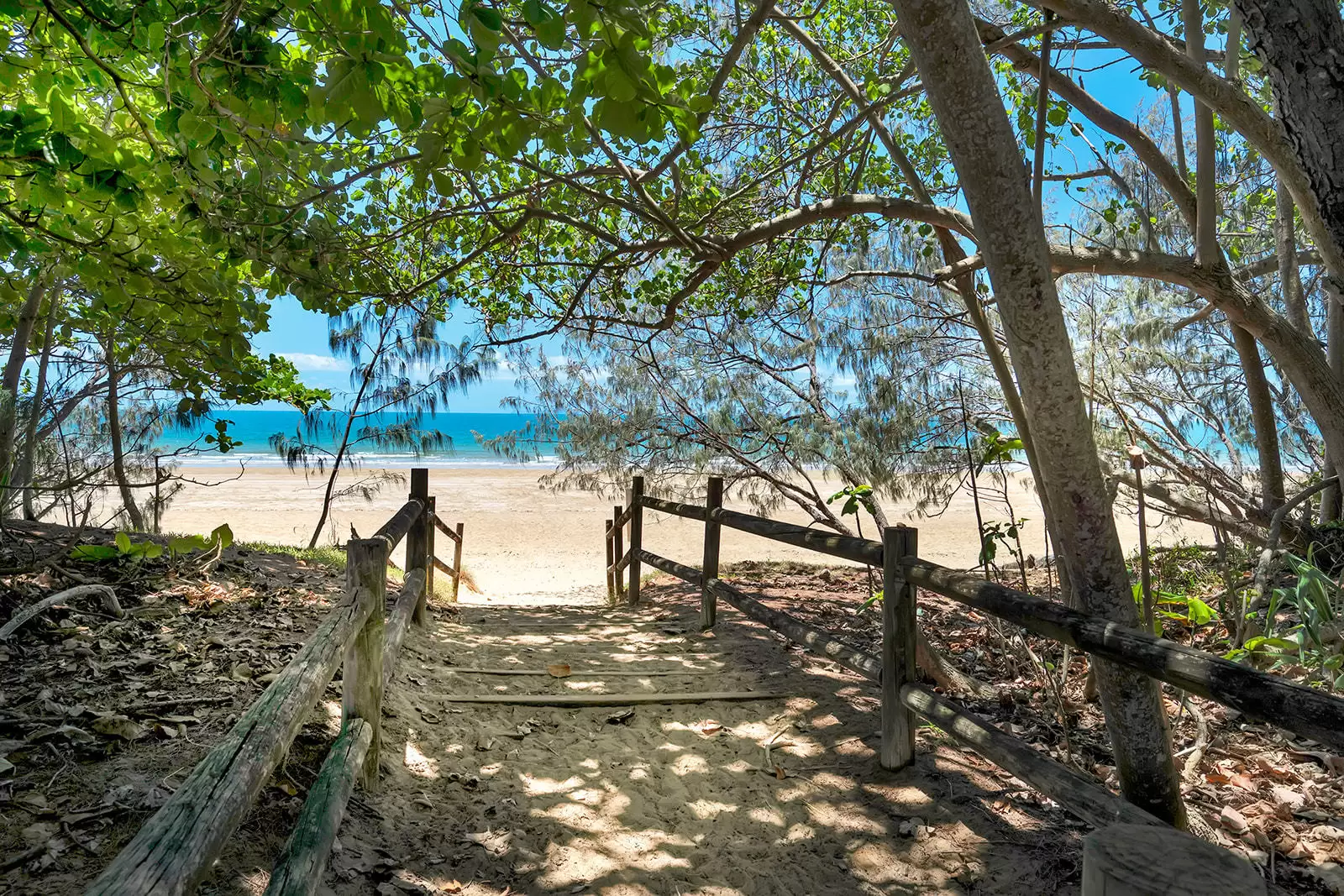 203 Campwin Beach, Campwin Beach Sold by Queensland Sotheby's International Realty - image 1