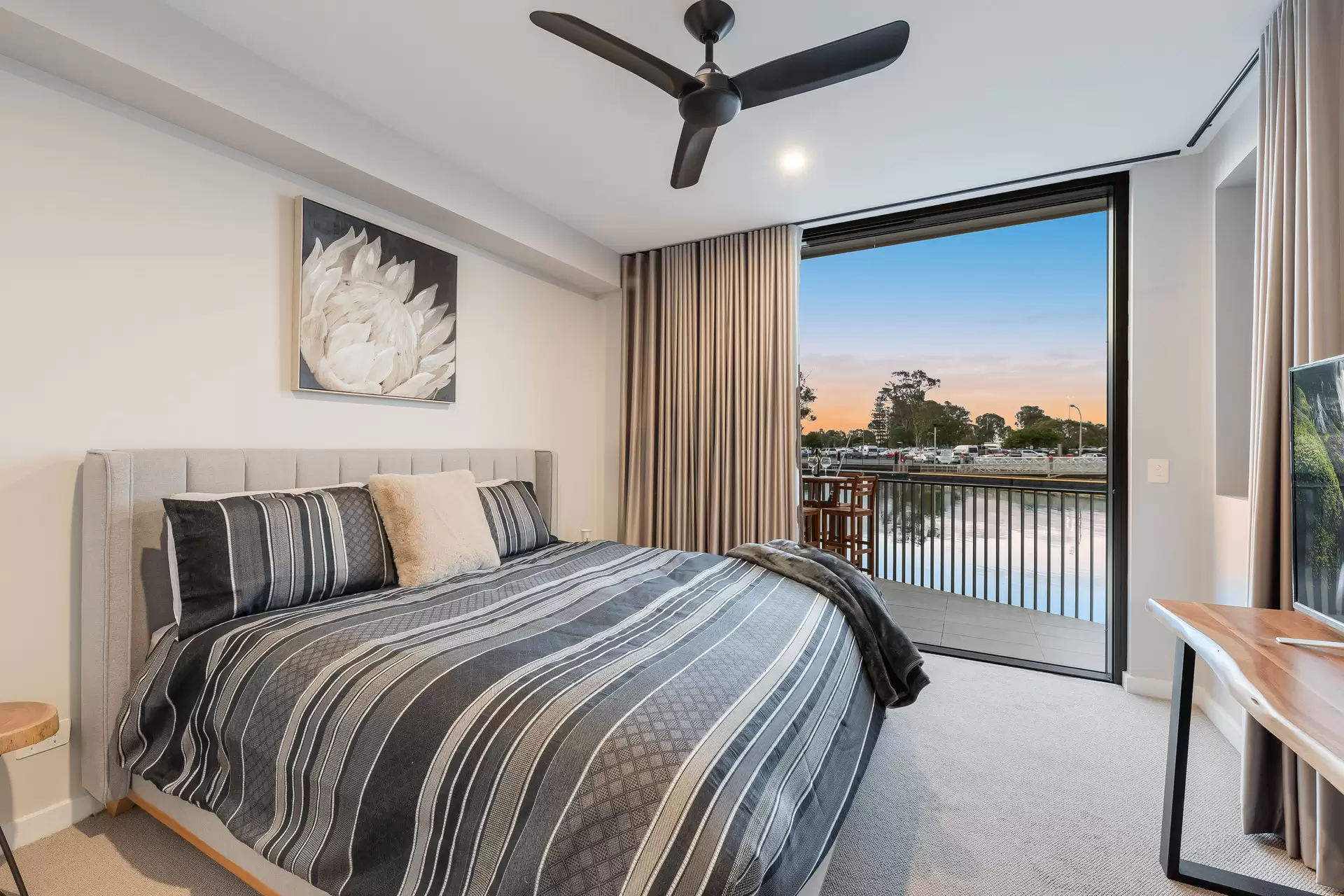 10/6-12 Auster Street, Redland Bay Sold by Queensland Sotheby's International Realty - image 1