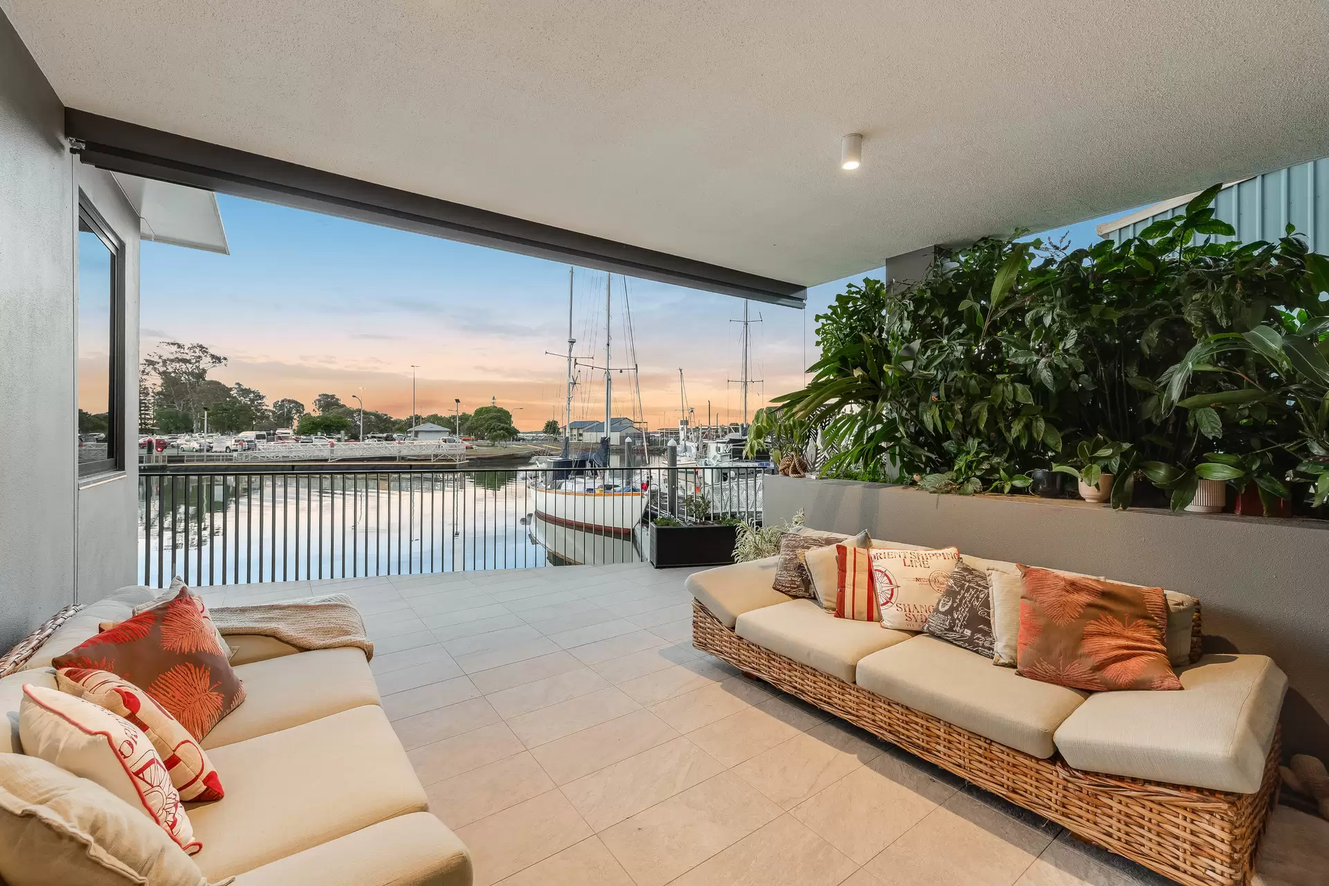 10/6-12 Auster Street, Redland Bay Sold by  - image 1