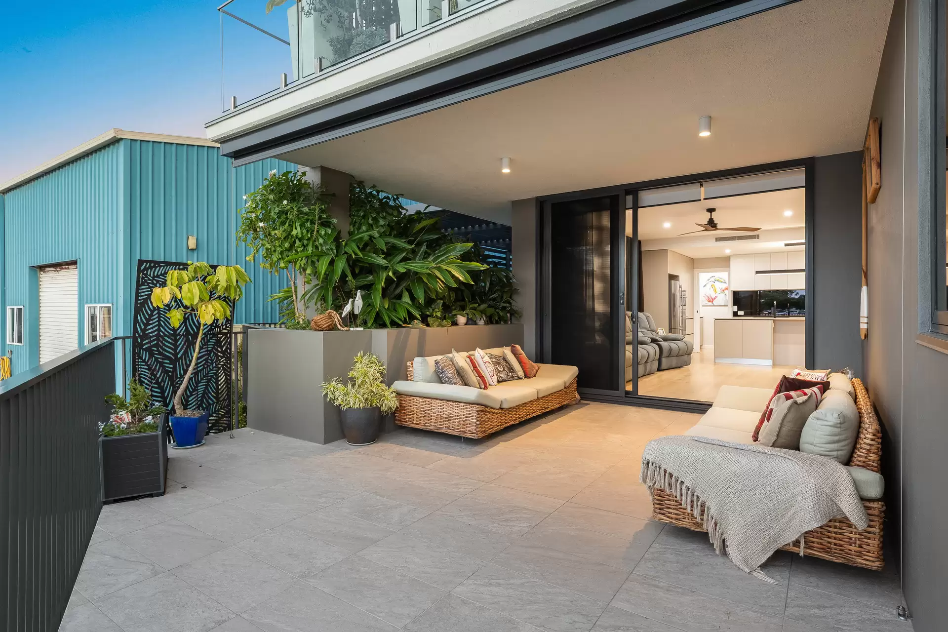 10/6-12 Auster Street, Redland Bay Sold by  - image 1