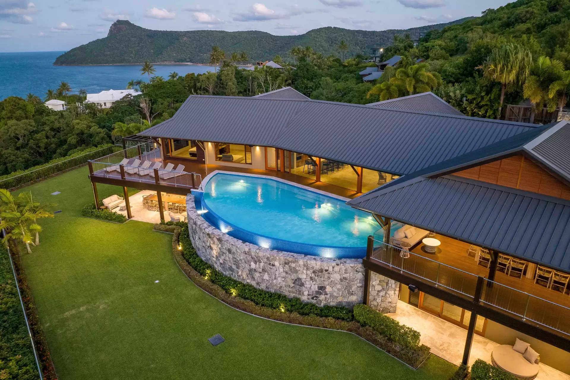4 Whitsunday Boulevard, Hamilton Island Sold by Queensland Sotheby's International Realty - image 1
