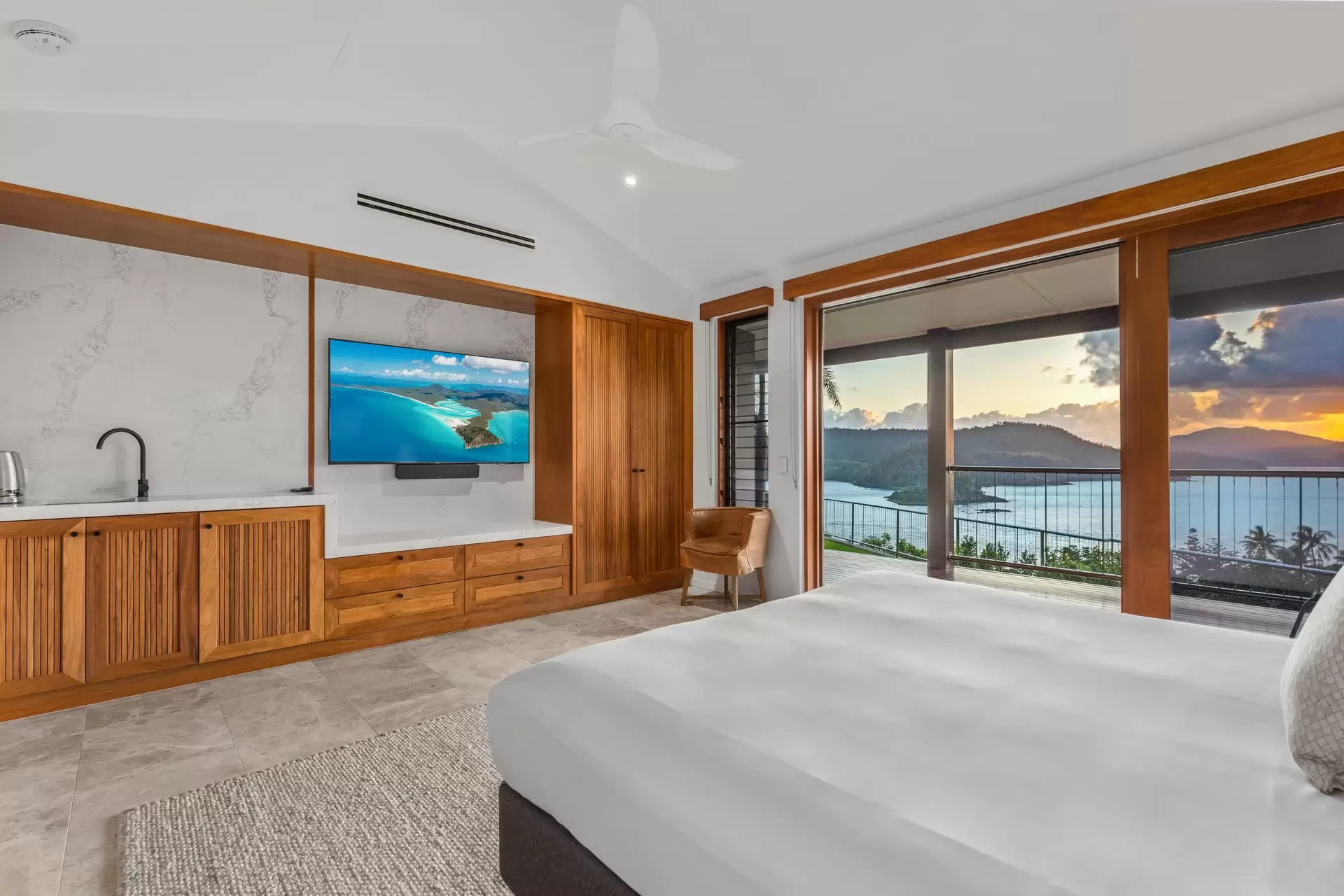 4 Whitsunday Boulevard, Hamilton Island Sold by Queensland Sotheby's International Realty - image 1