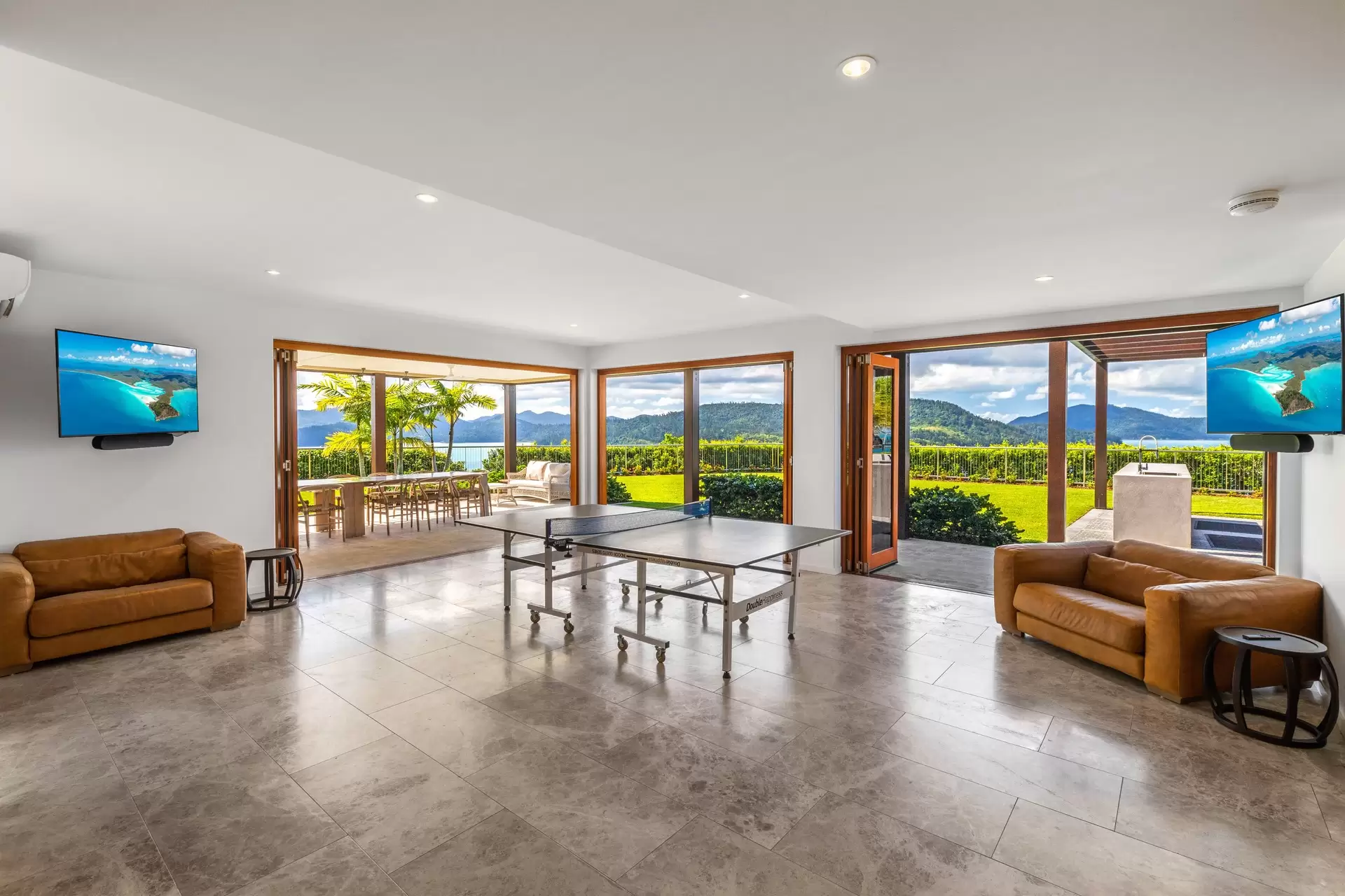 4 Whitsunday Boulevard, Hamilton Island Sold by Queensland Sotheby's International Realty - image 1
