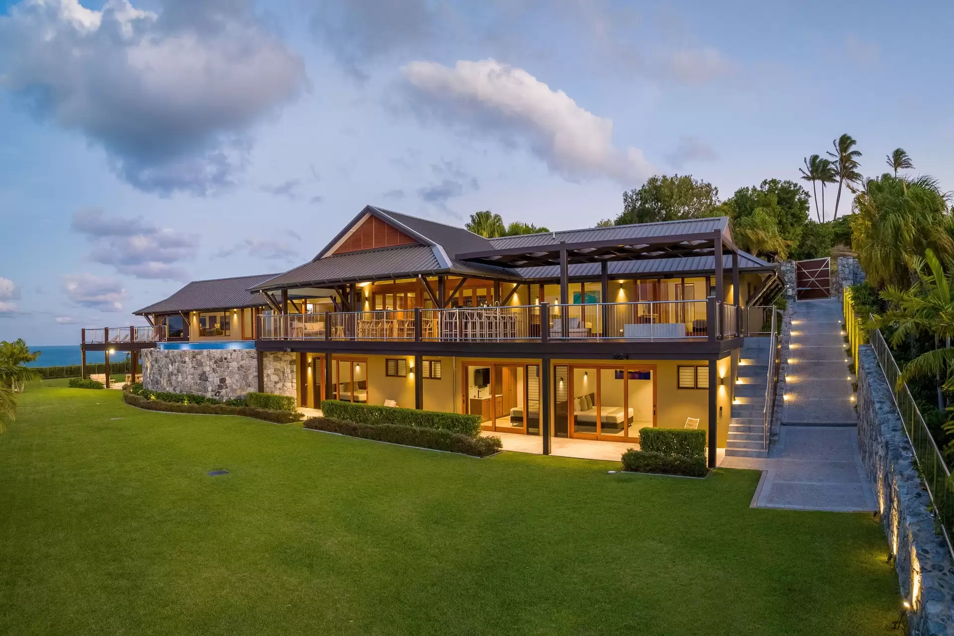 4 Whitsunday Boulevard, Hamilton Island Sold by Queensland Sotheby's International Realty - image 1