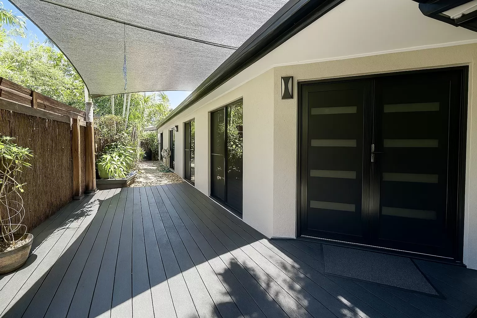 10/53-67 Nautilus Street, Port Douglas Sold by Queensland Sotheby's International Realty - image 1
